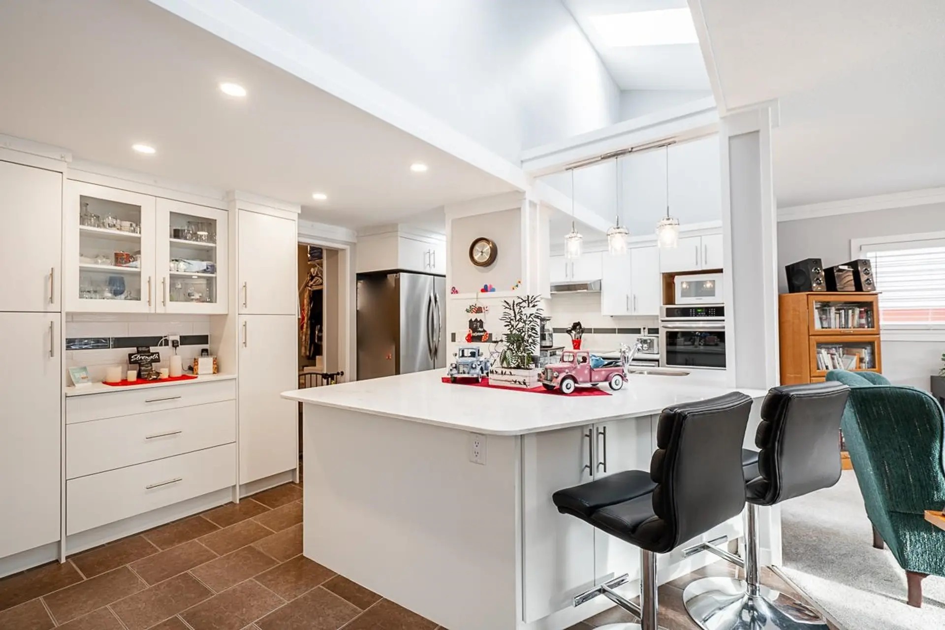 Property at 6064 BROOKS CRESCENT, Surrey, BC