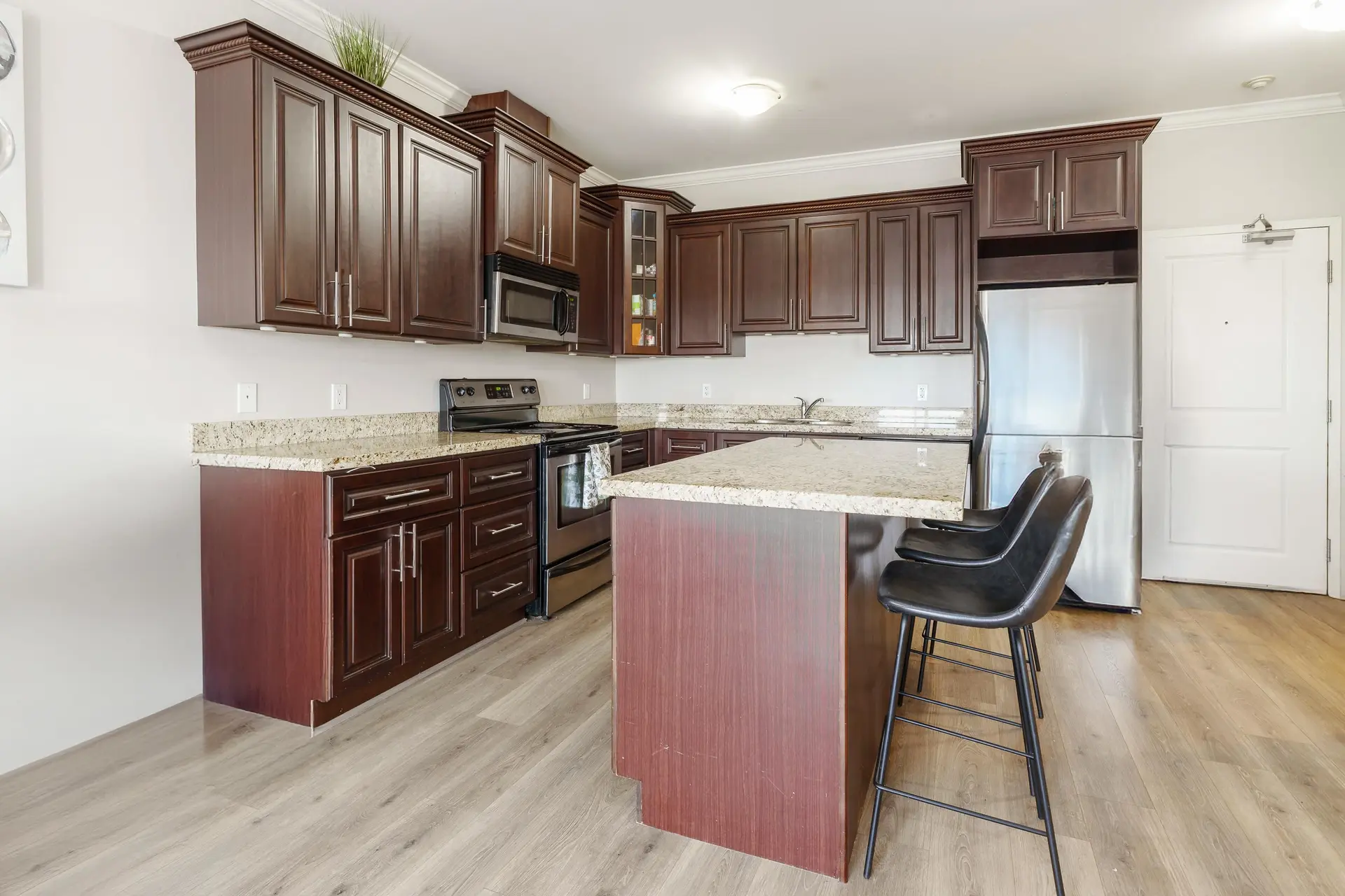 Property at #401 22363 SELKIRK AVENUE, Maple Ridge, BC