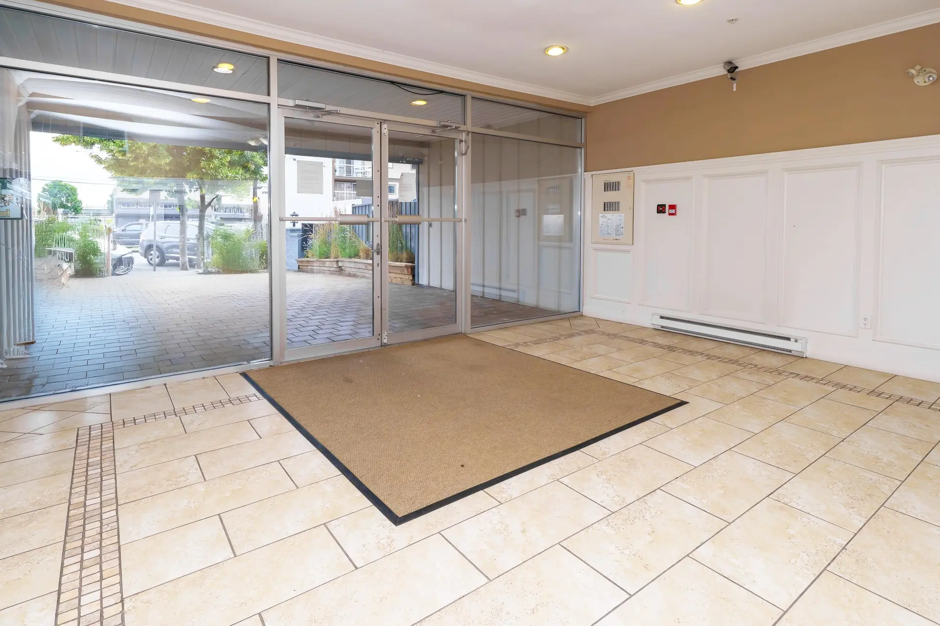 Property at #401 22363 SELKIRK AVENUE, Maple Ridge, BC