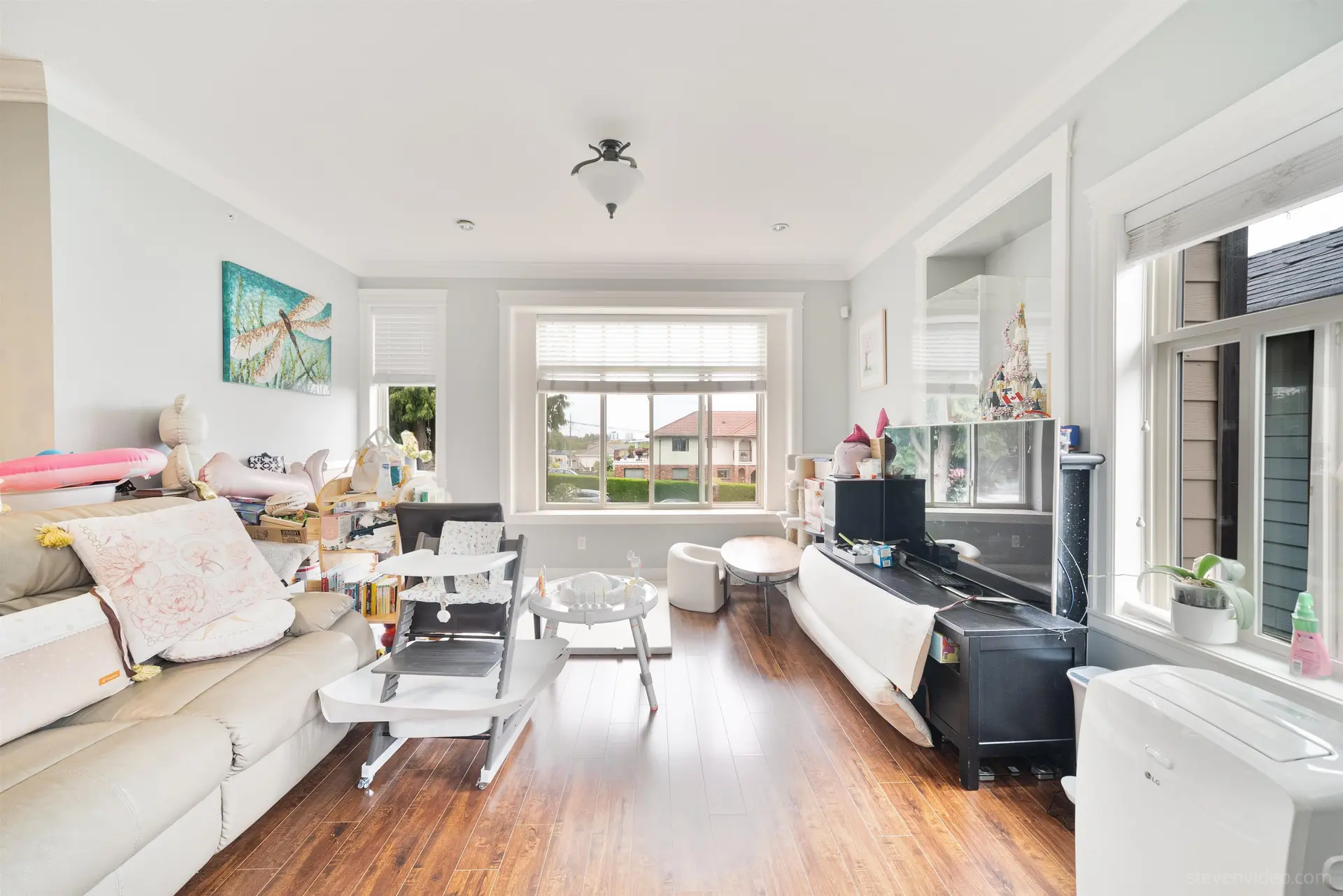 3832 Slocan Street - Image 3