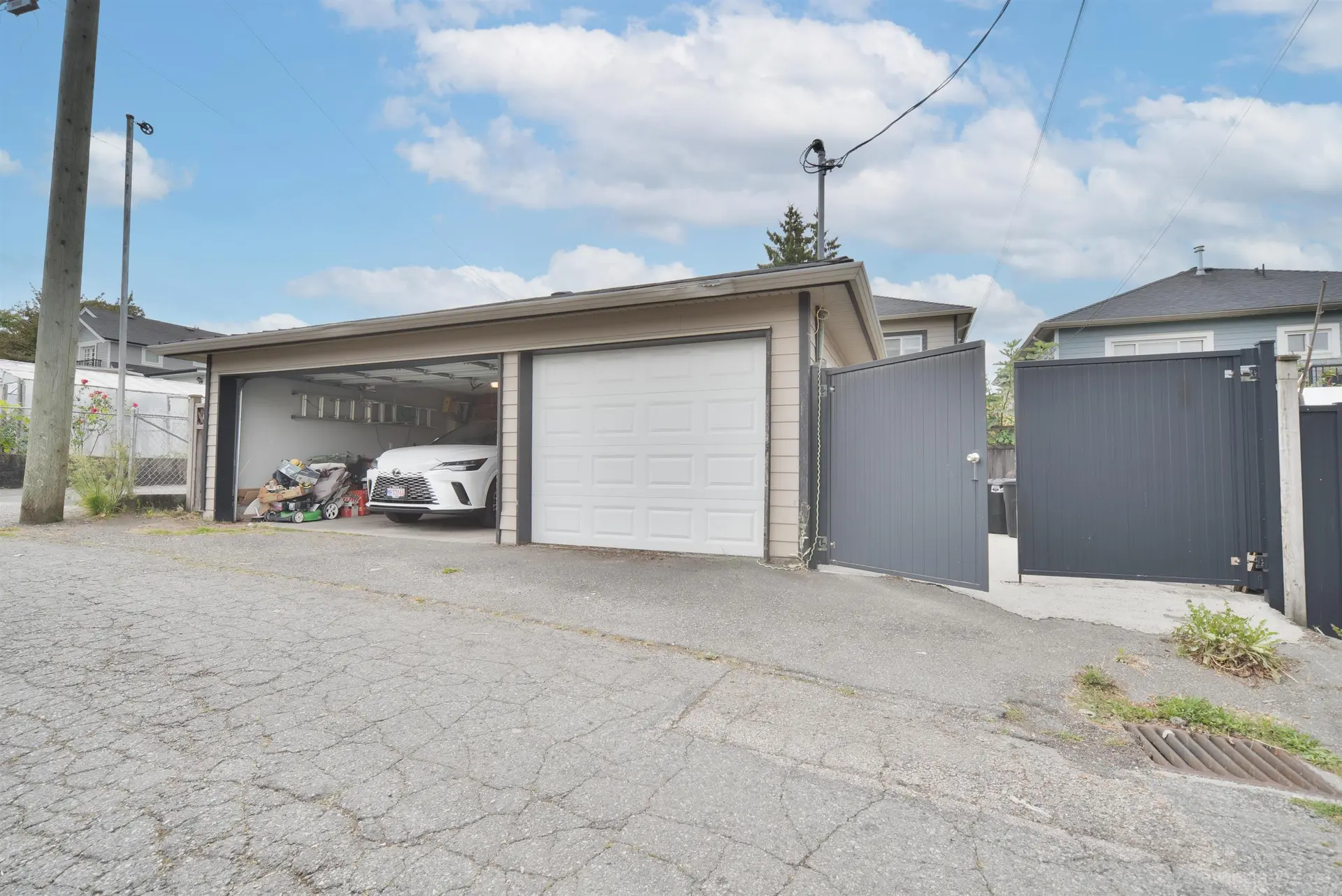 3832 Slocan Street - Image 19
