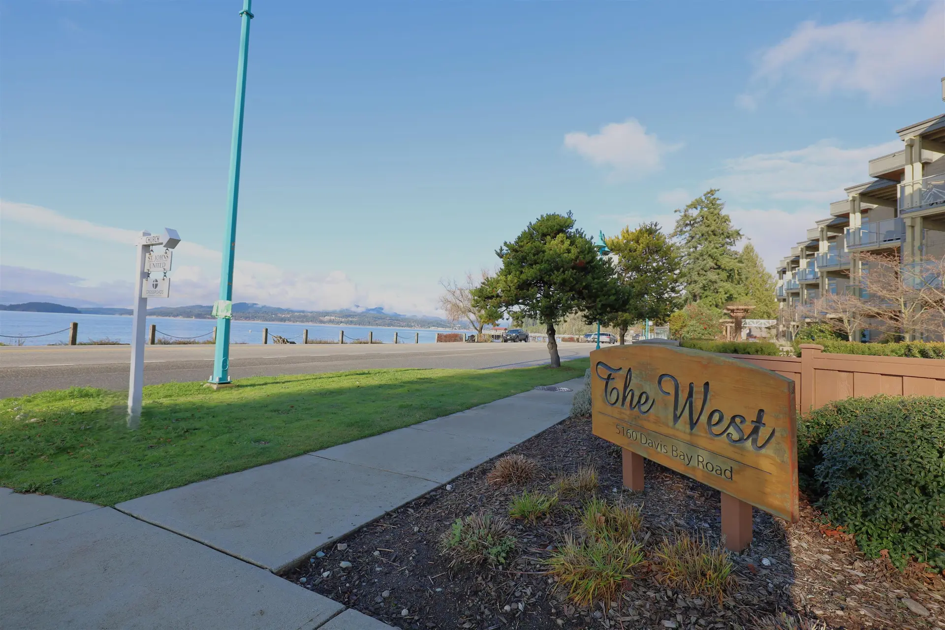 #226 5160 Davis Bay Road - Image 3