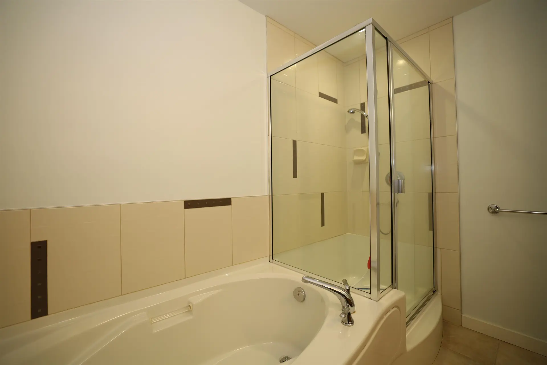 #226 5160 Davis Bay Road - Image 14