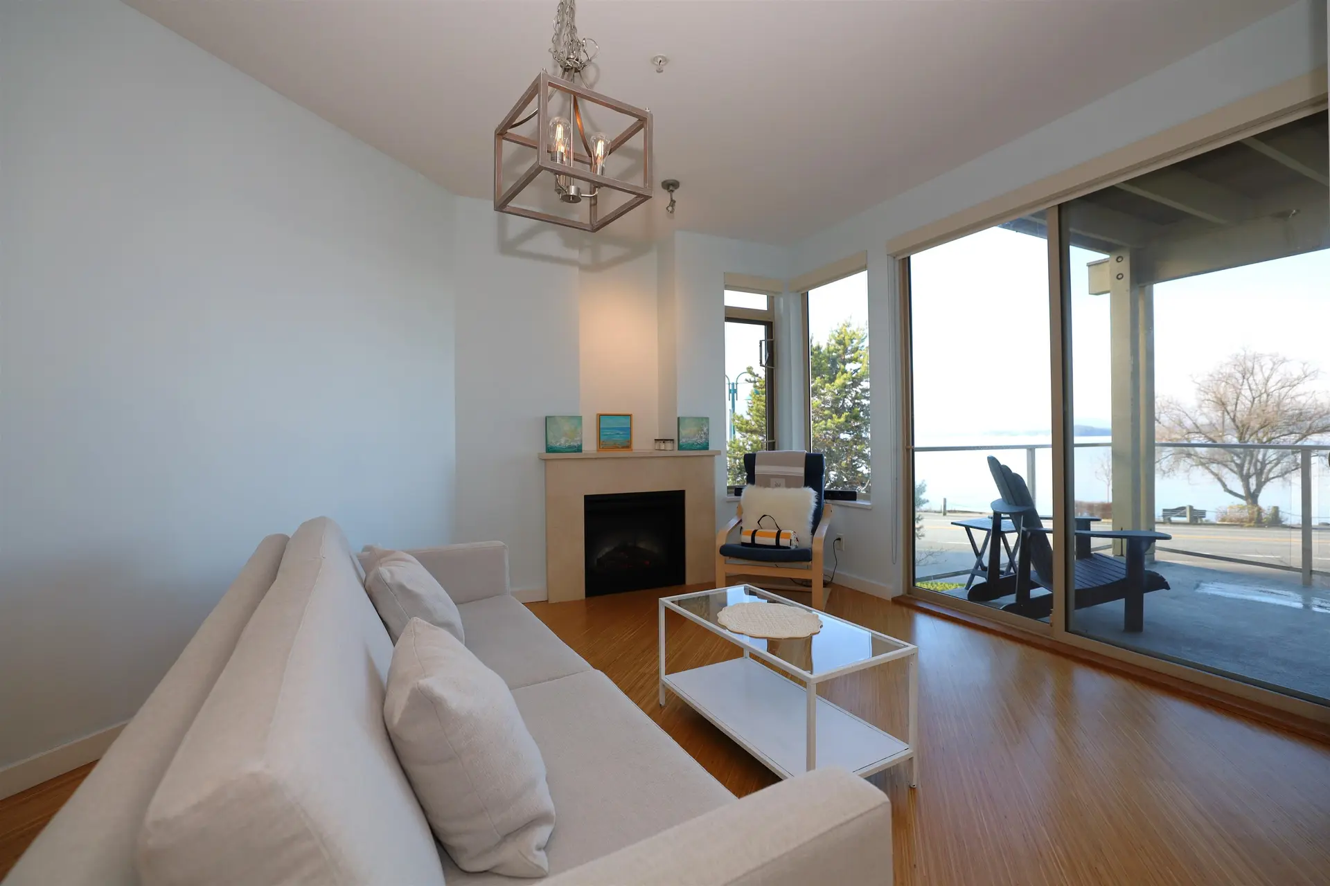 #226 5160 Davis Bay Road - Image 4