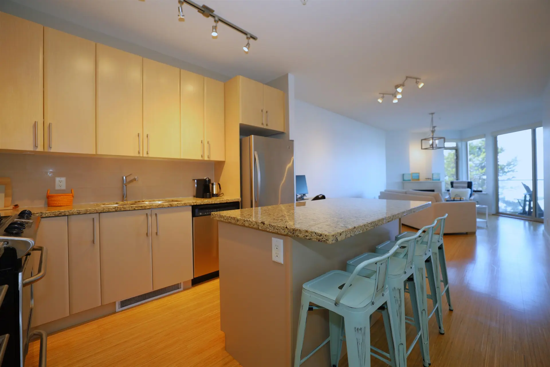 #226 5160 Davis Bay Road - Image 8