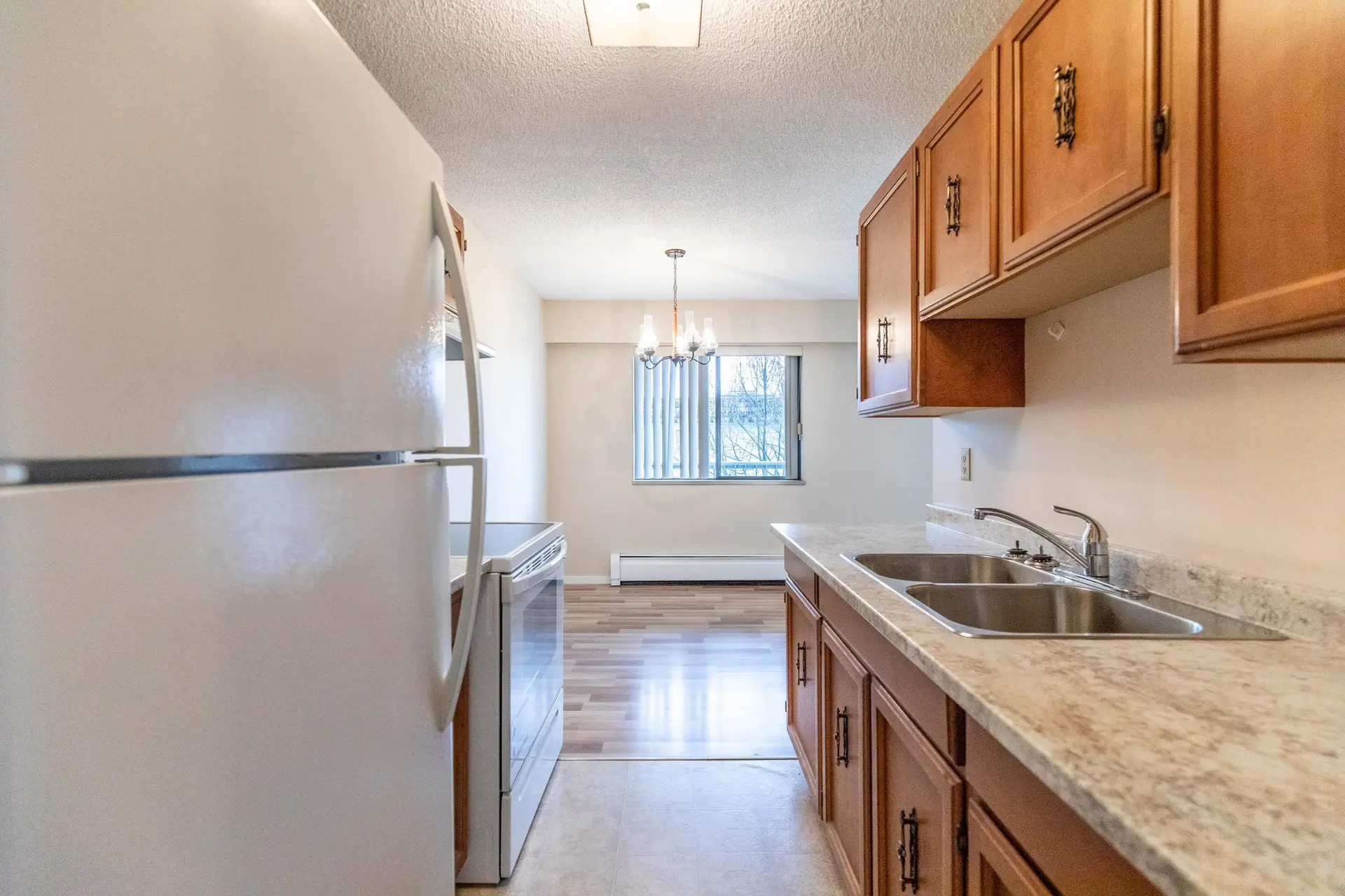 #306 9425 Nowell Street - Image 2
