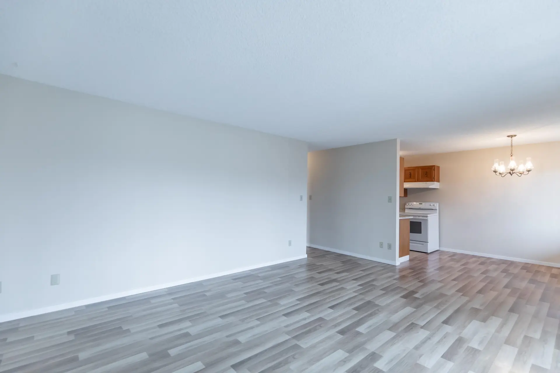 #306 9425 Nowell Street - Image 5