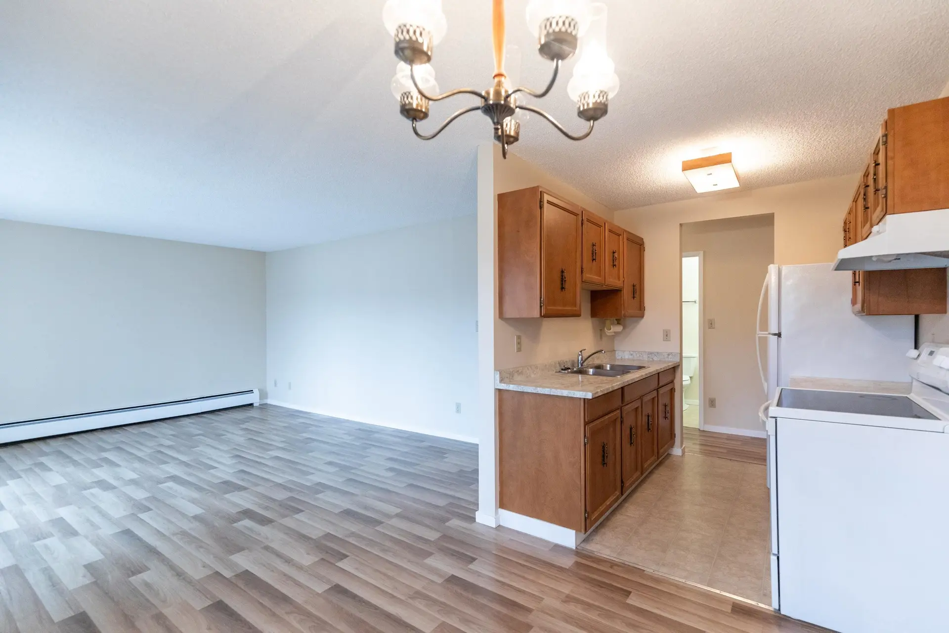 #306 9425 Nowell Street - Image 4