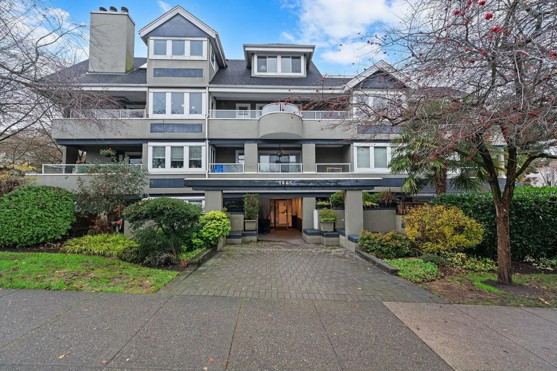 #203 1665 Arbutus Street - Image 1