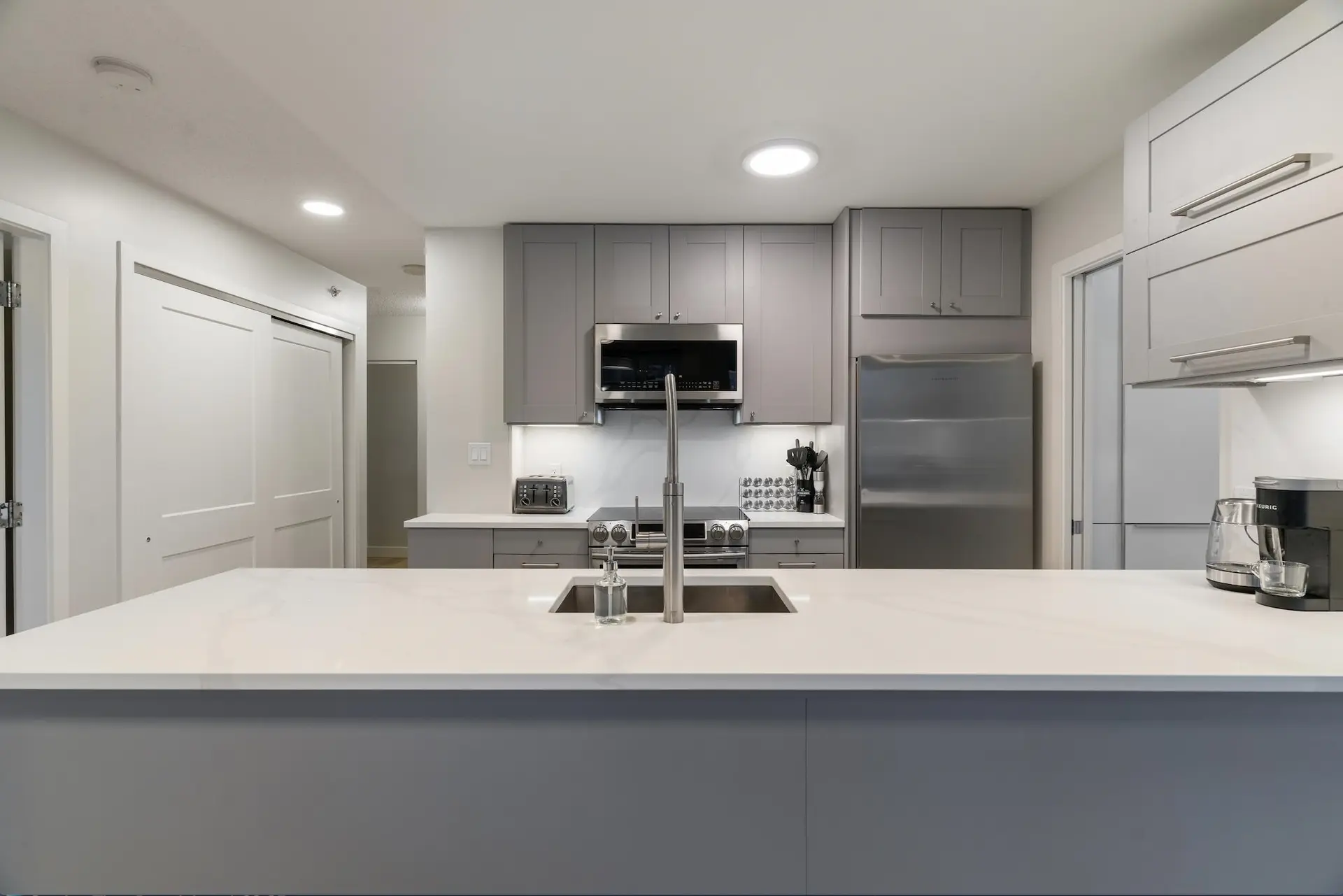 #2107 689 Abbott Street - Image 3