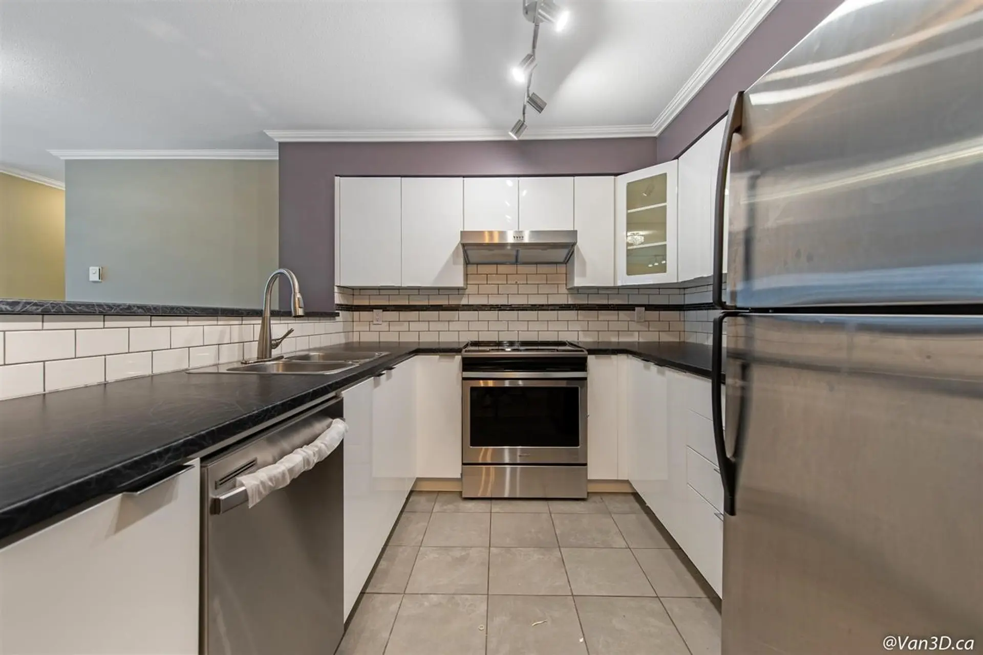 #105 20268 54 Avenue - Image 2