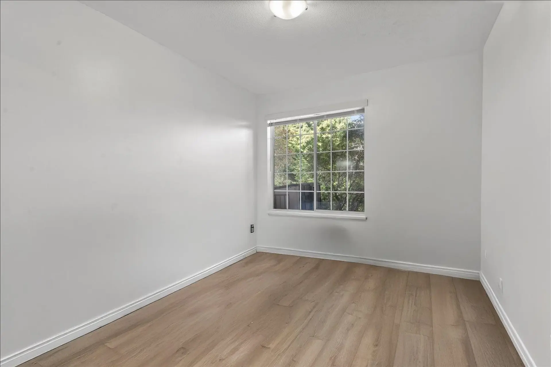 Property at #103 2567 VICTORIA STREET, Abbotsford, BC