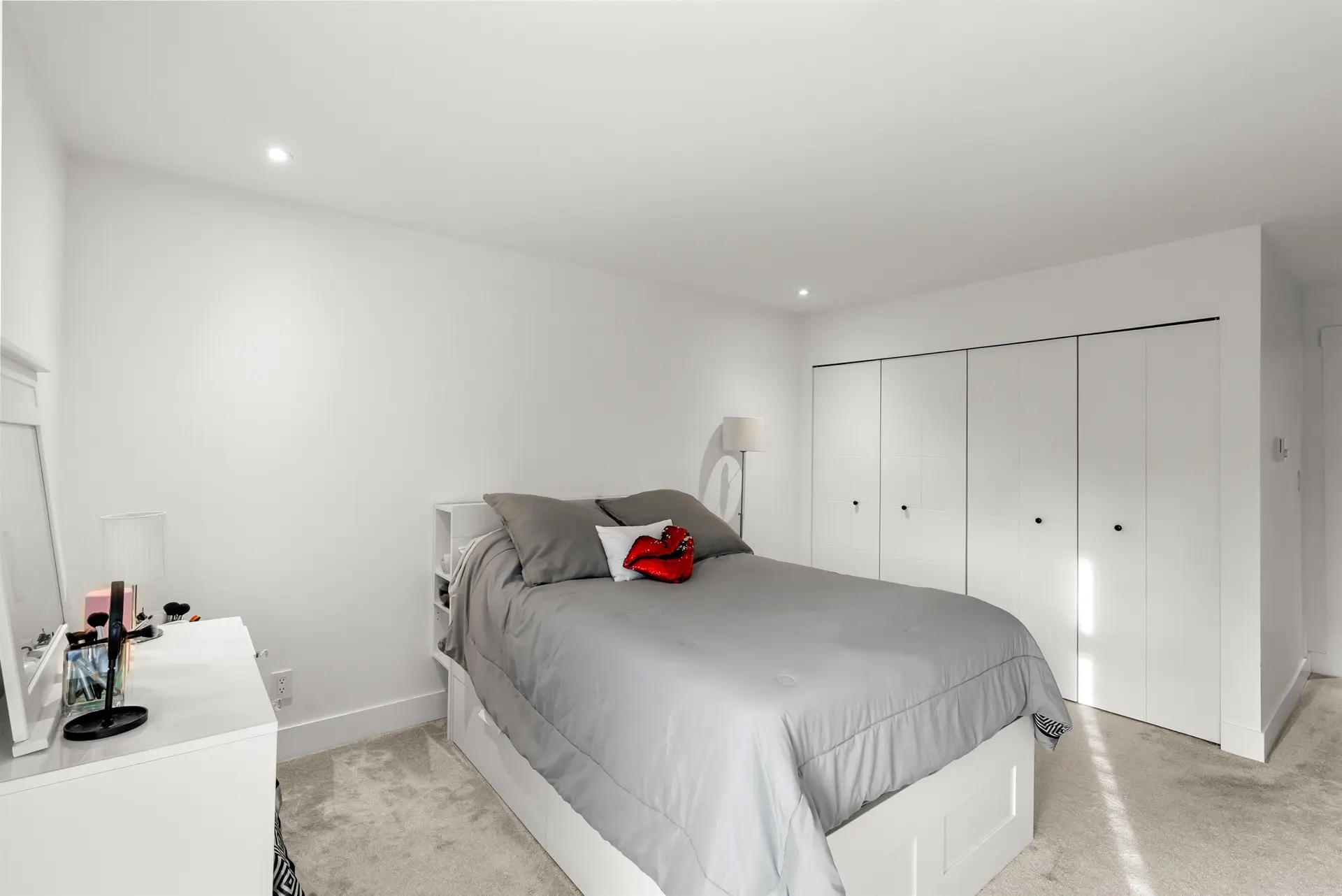 #204 5553 16 Avenue - Image 12