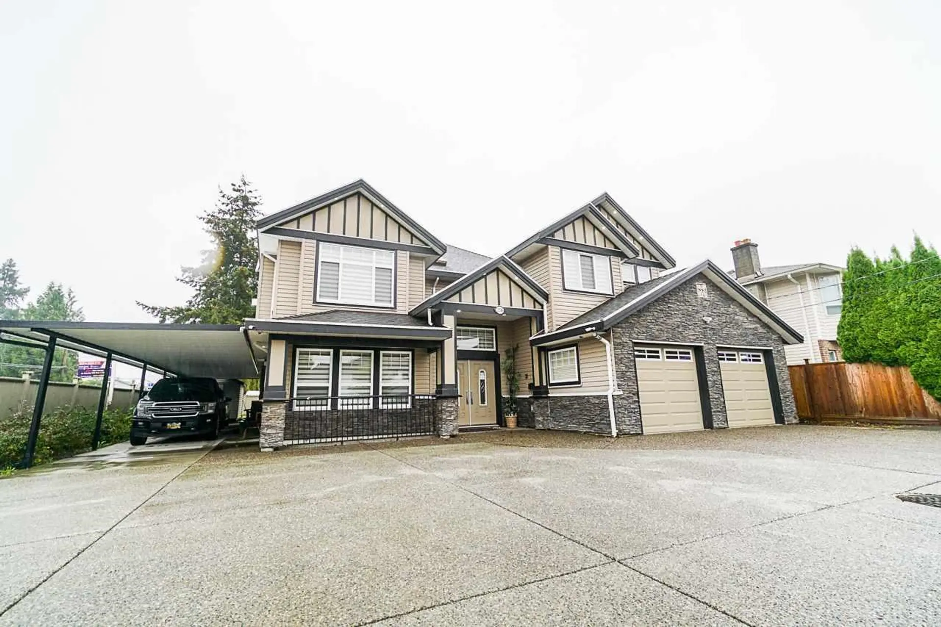 15588 92 Avenue - Image 1