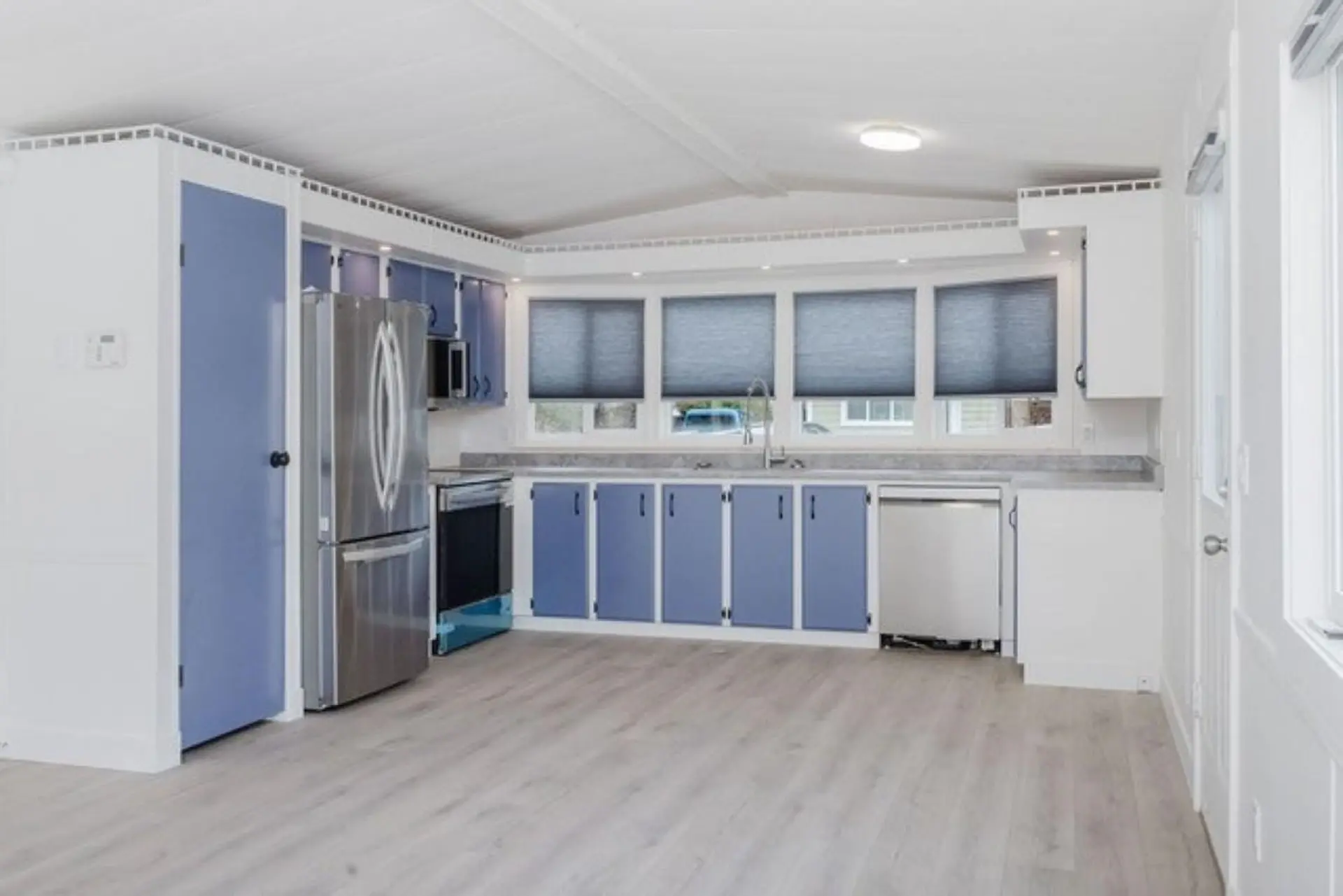 Property at #178 1413 SUNSHINE COAST HIGHWAY, Gibsons, BC