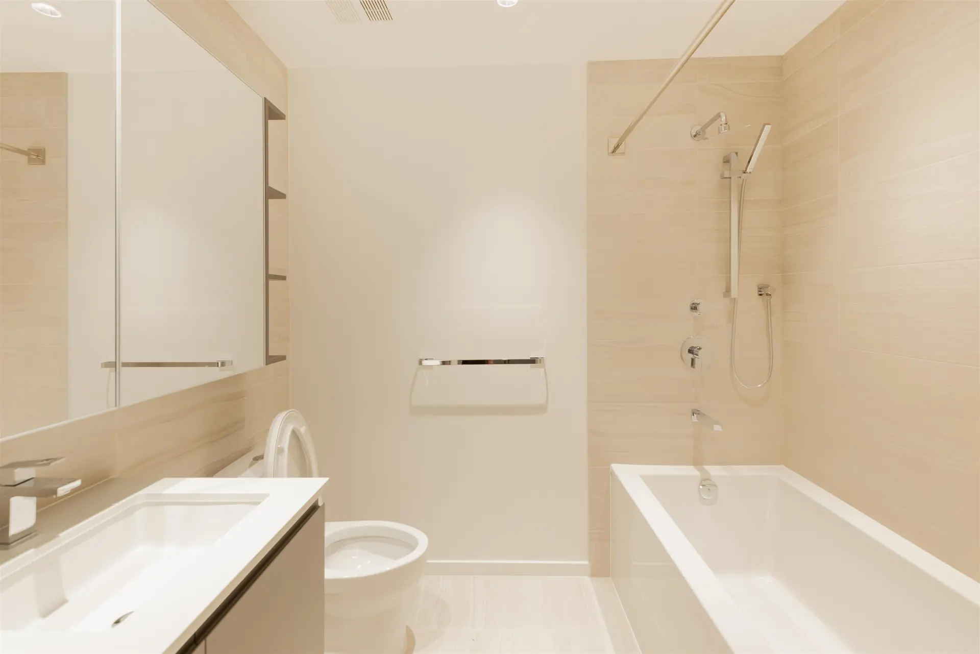 #566 6600 Minoru Boulevard - Image 12