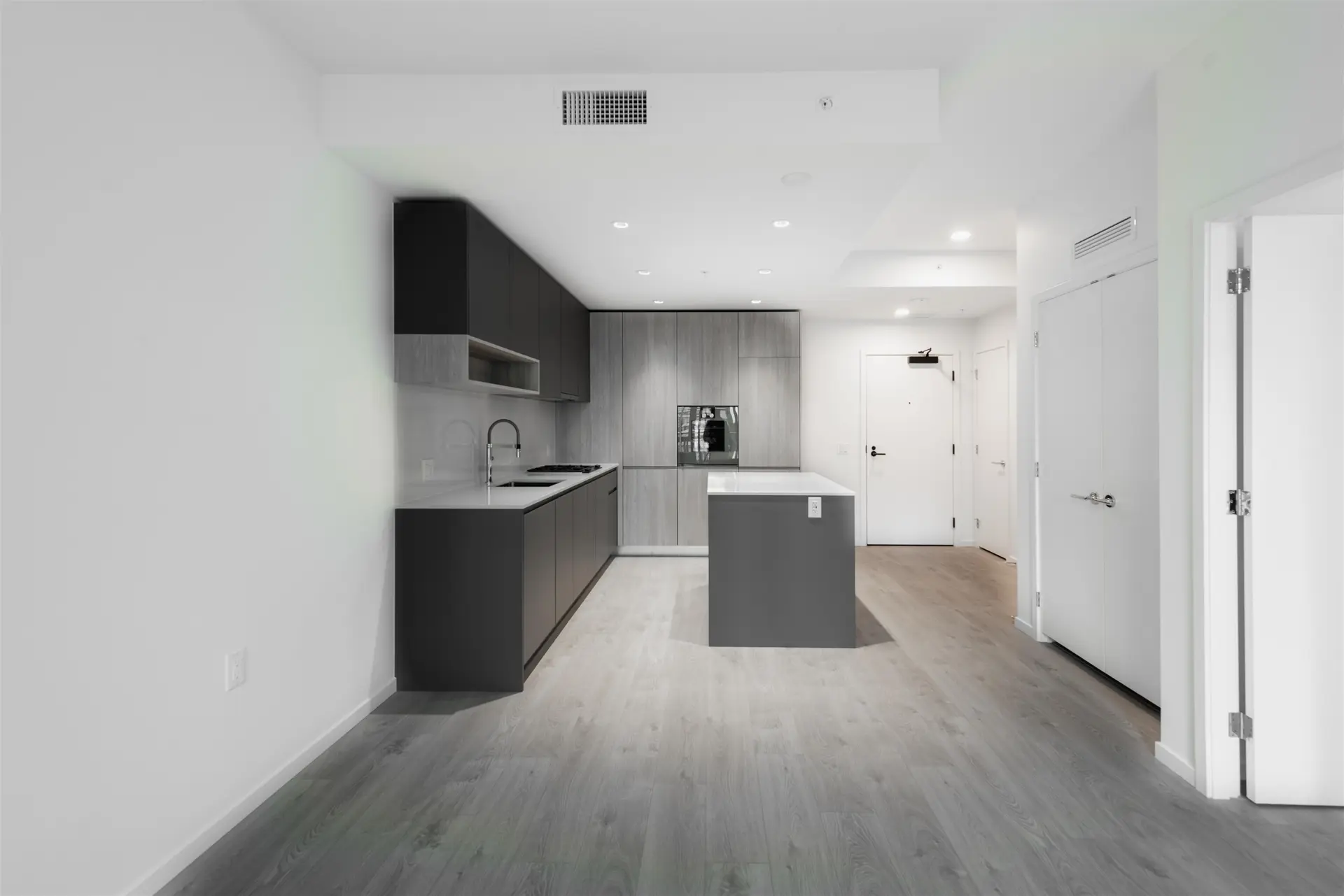 #566 6600 Minoru Boulevard - Image 5