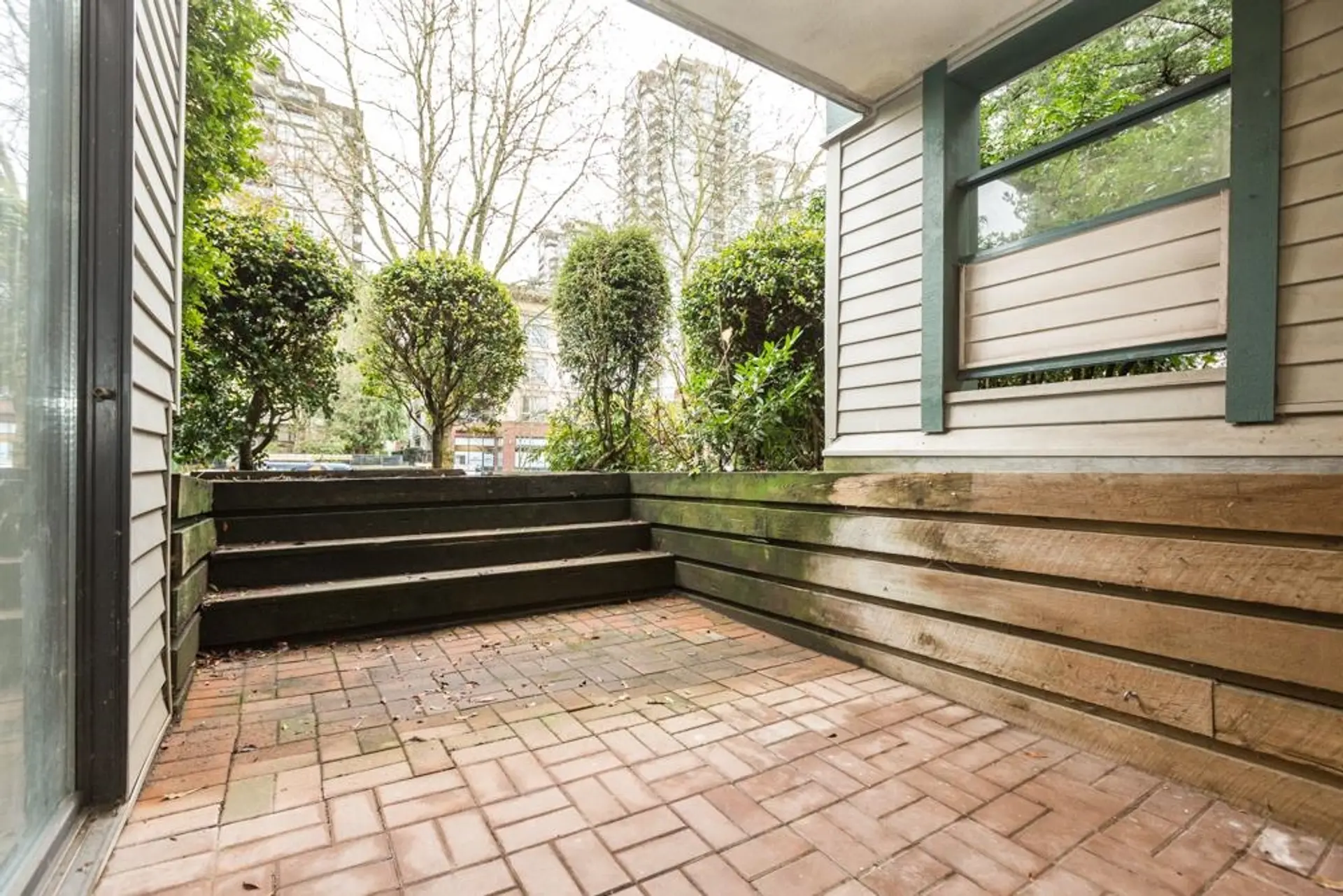 #109 2925 Glen Drive - Image 16