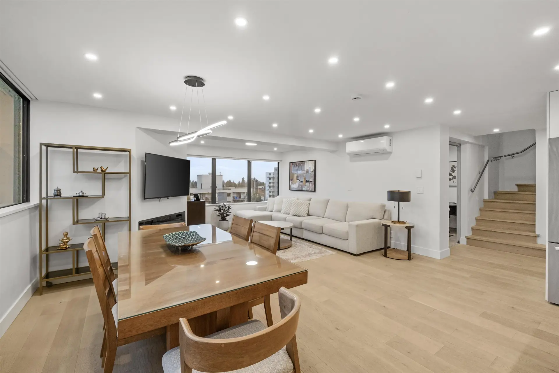 #1207 1515 Eastern Avenue - Image 4