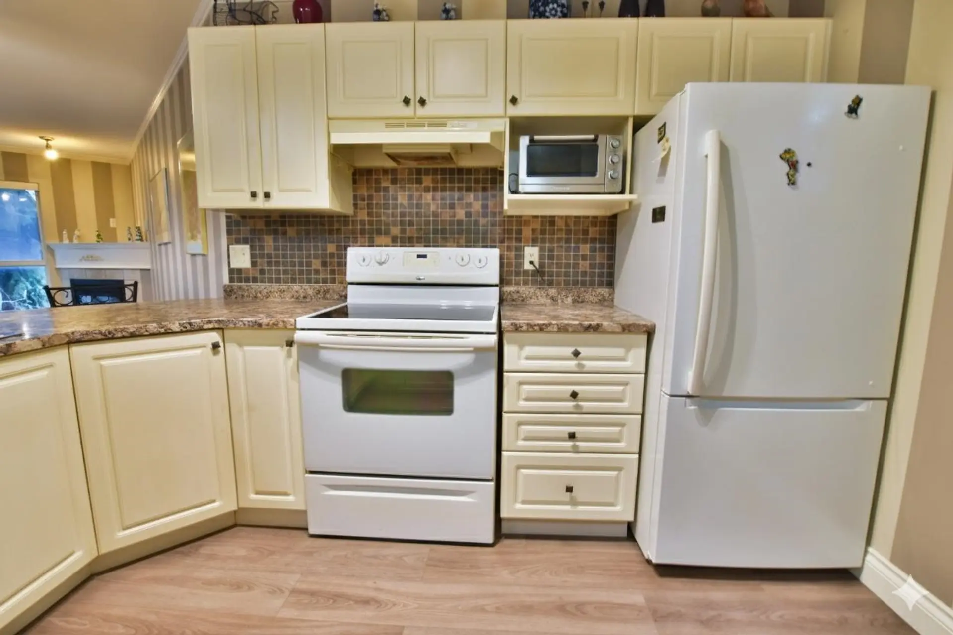#206 22230 North Avenue - Image 4