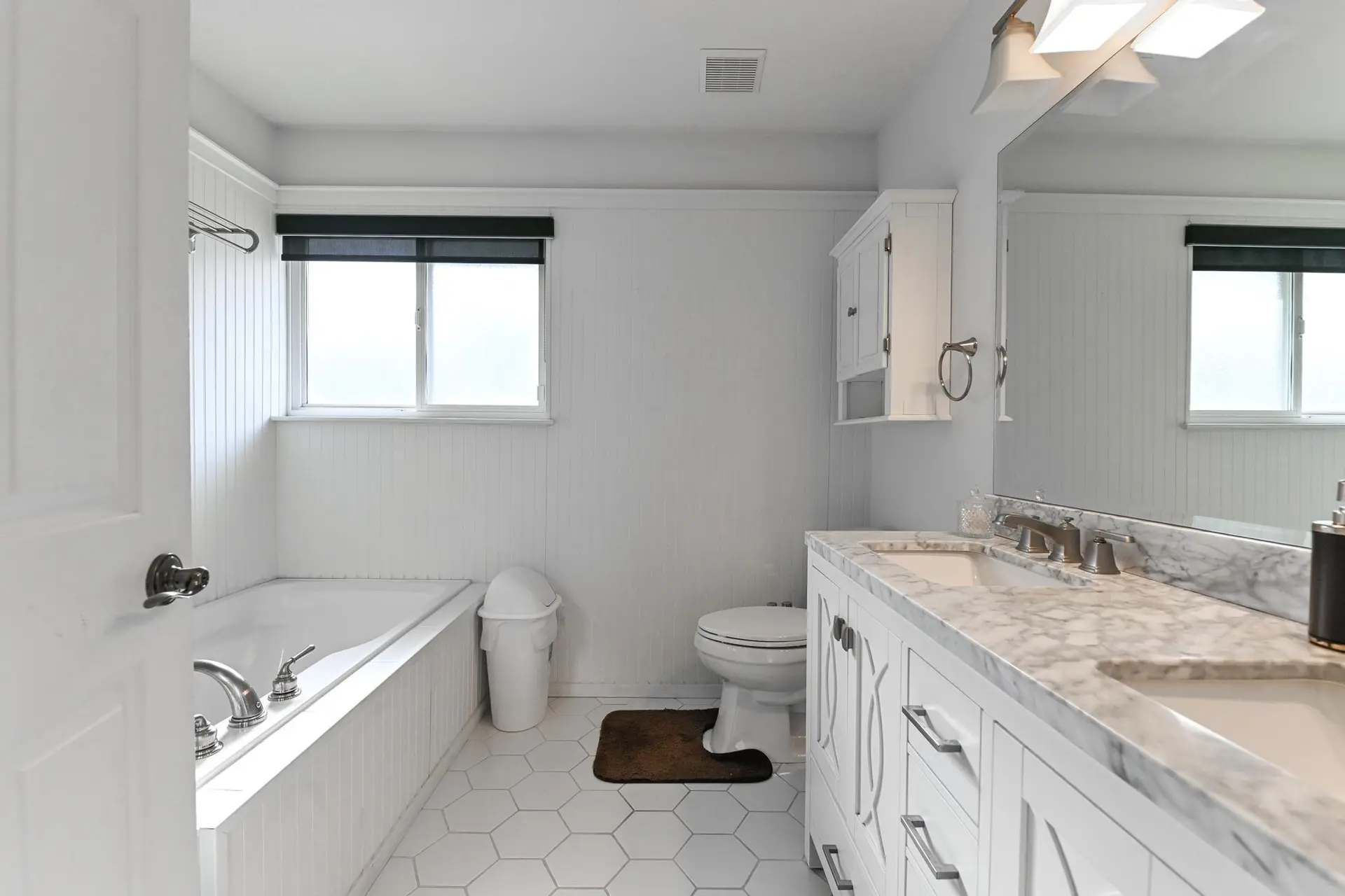 Property at 36381 COUNTRY PLACE, Abbotsford, BC