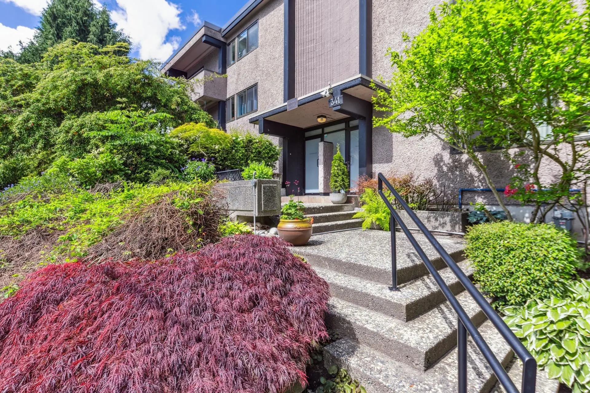 #205 341 Mahon Avenue - Image 2