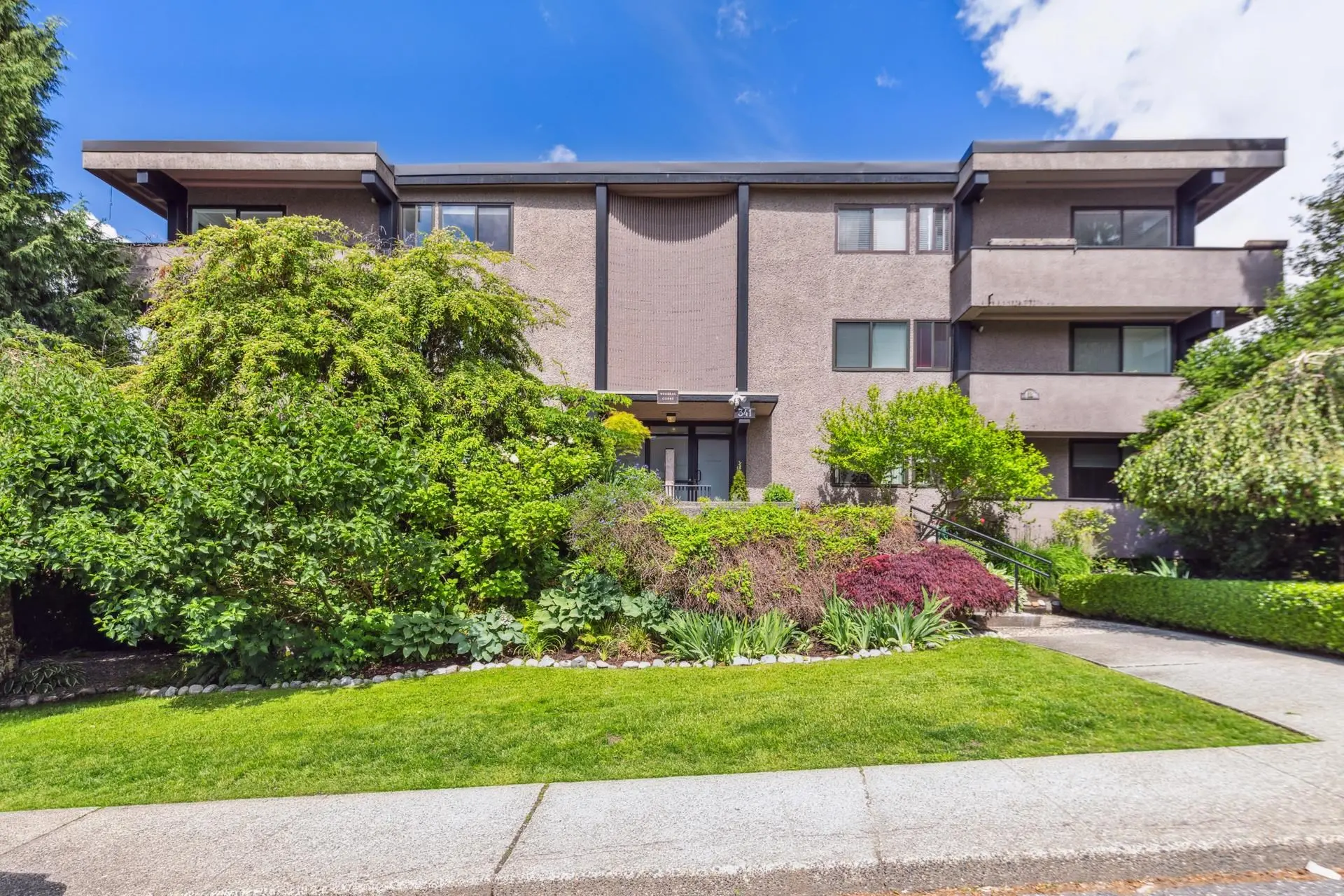 #205 341 Mahon Avenue - Image 1