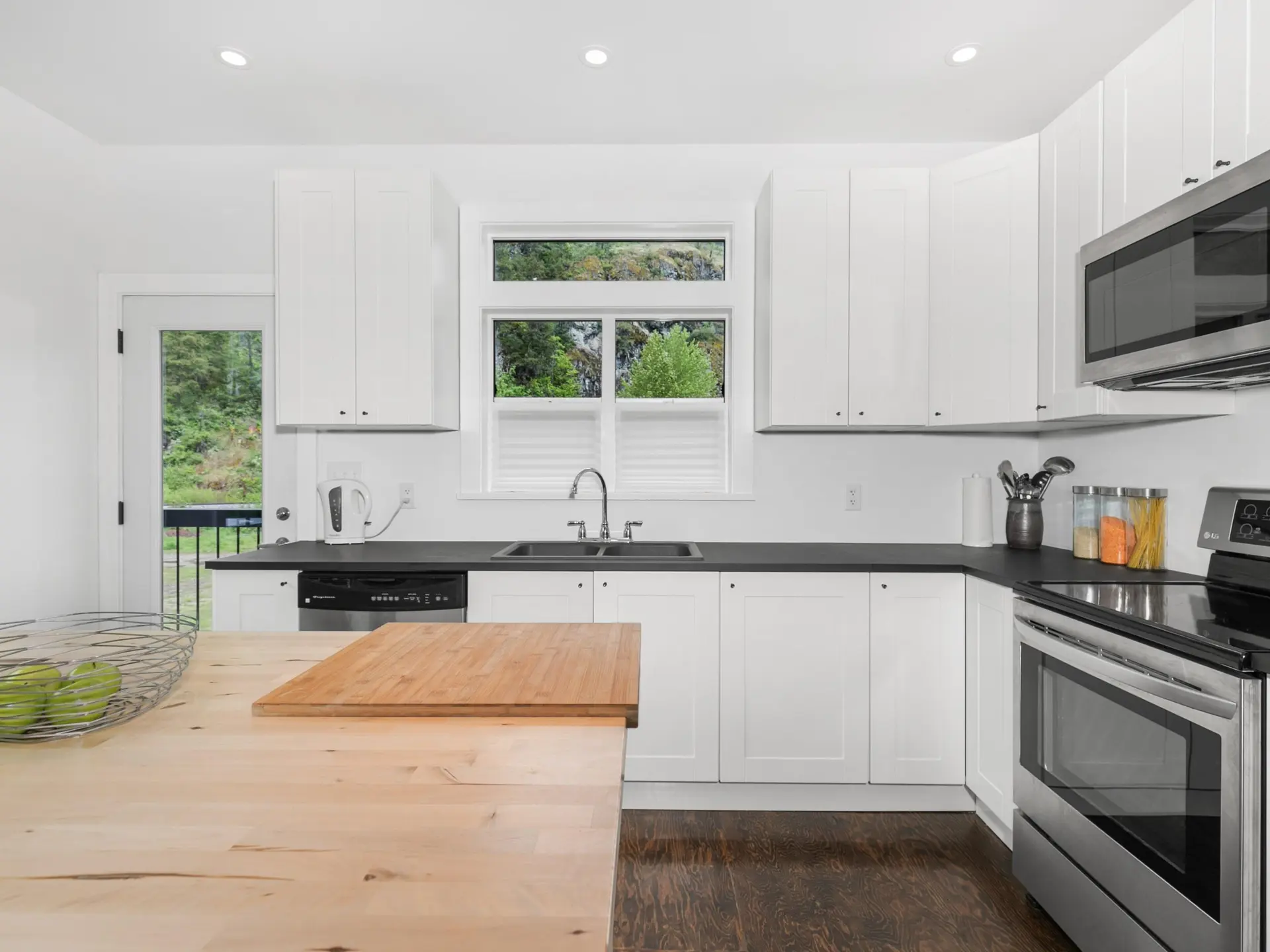 Property at 1926 STONECUTTER PLACE, Pemberton, BC