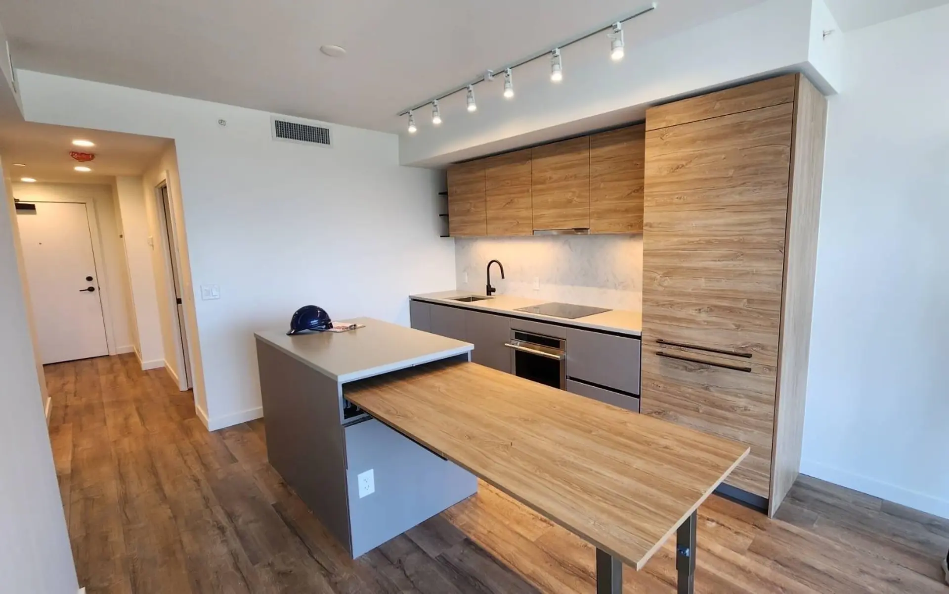 #1001 10448 University Drive - Image 1