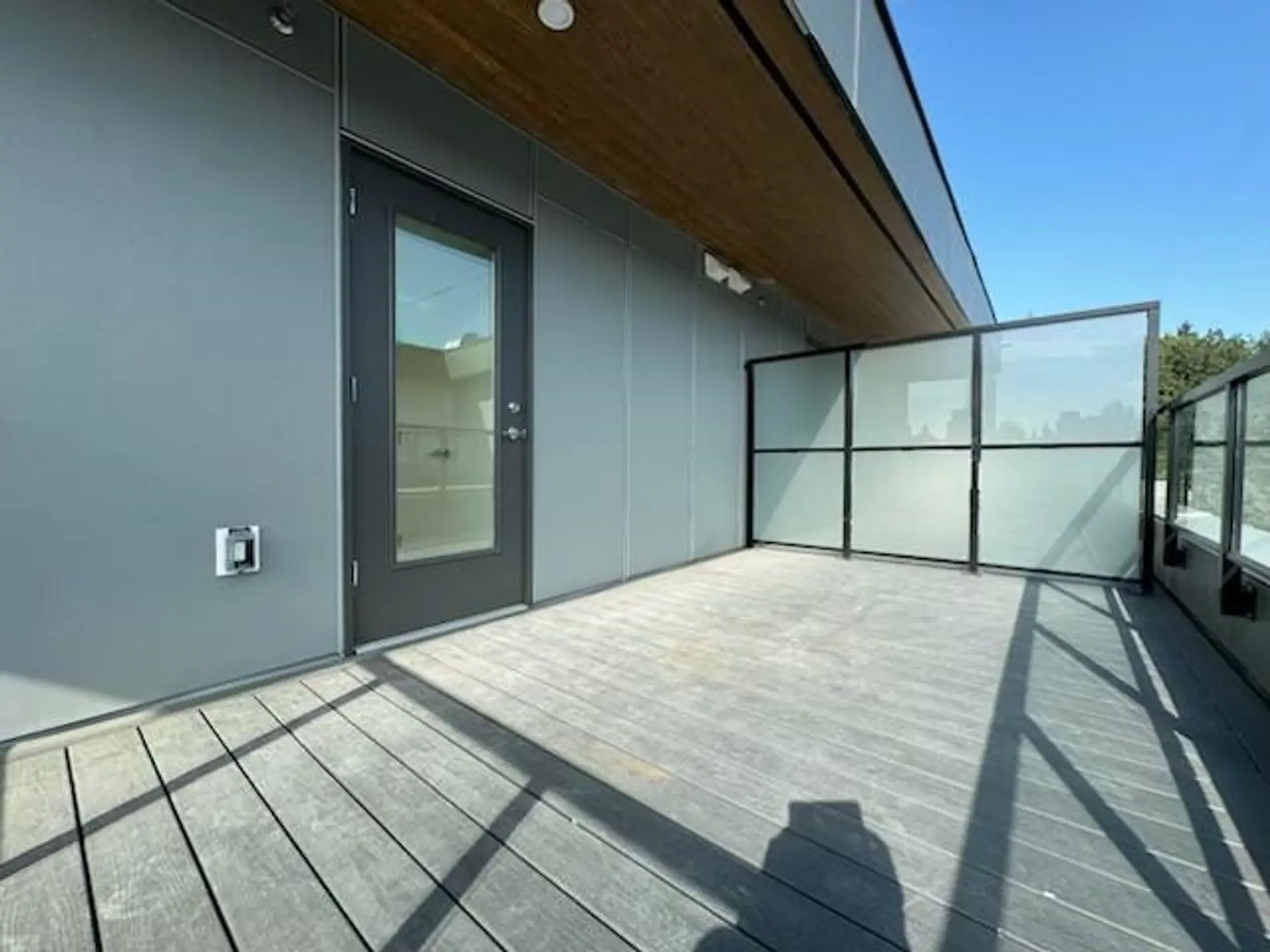 Property at #618 13968 LAUREL DRIVE, Surrey, BC