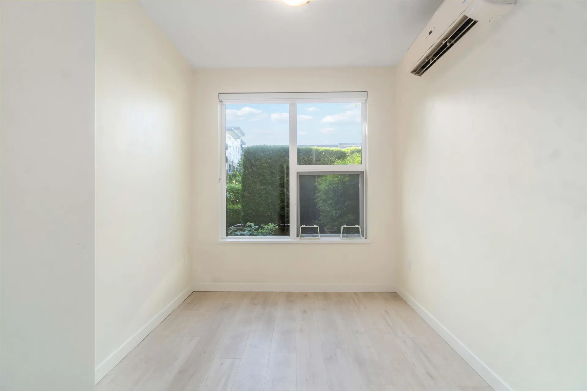 #106 9388 Tomicki Avenue - Image 9