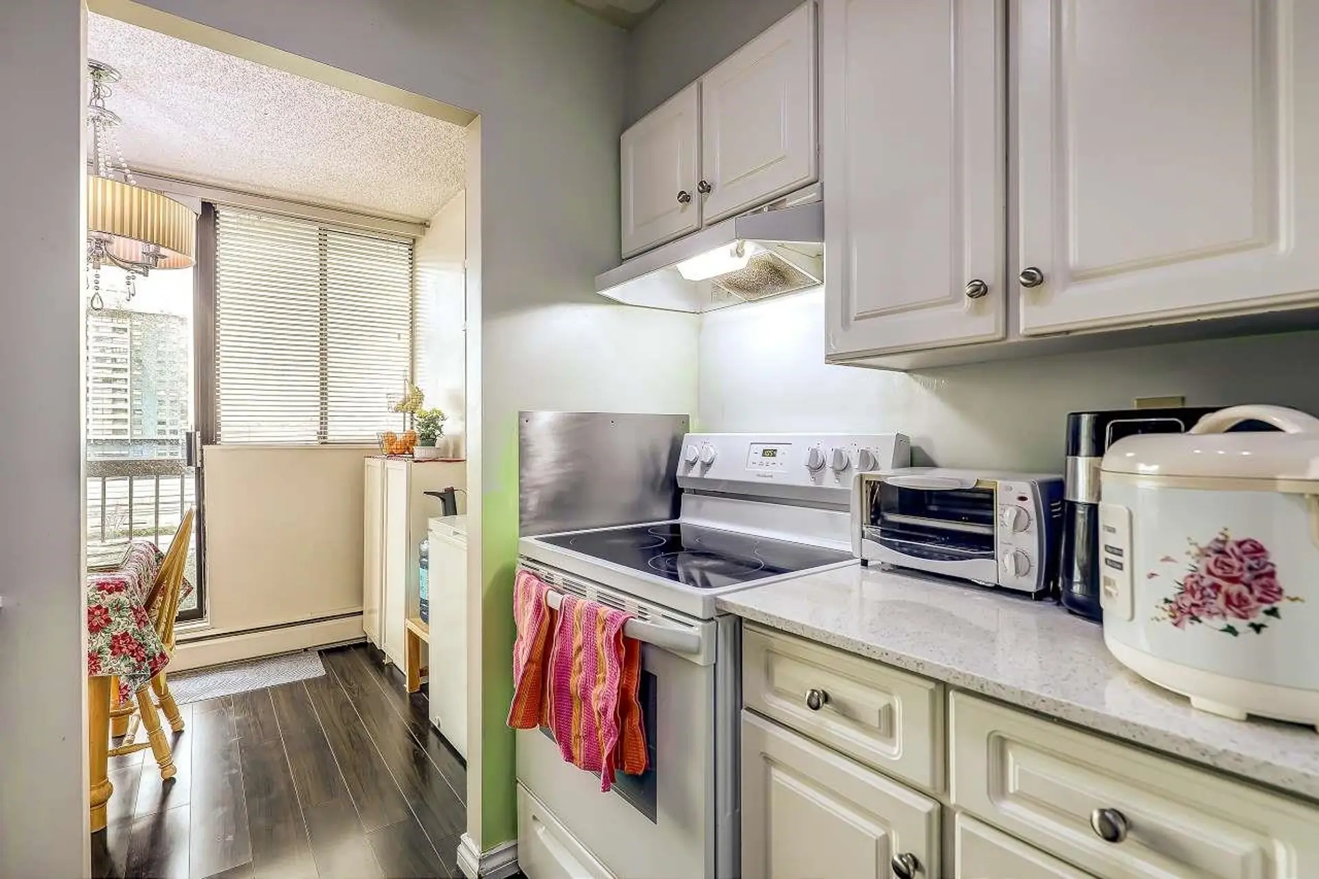 Property at #906 620 SEVENTH AVENUE, New Westminster, BC