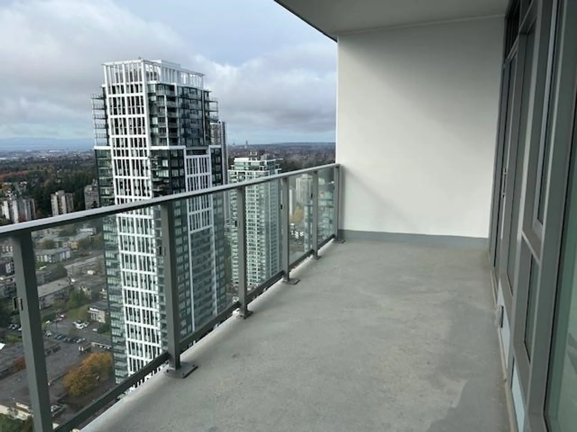 Property at #3205 6511 SUSSEX AVENUE, Burnaby, BC