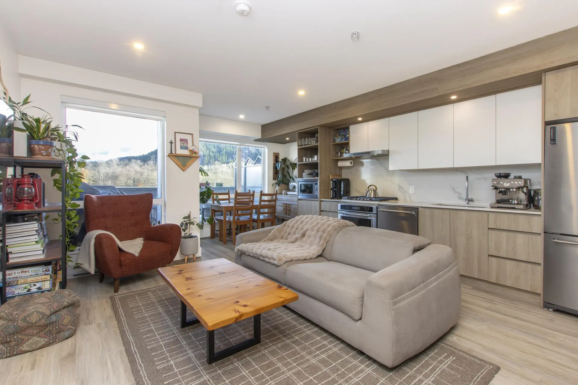 Property at #428 38362 BUCKLEY AVENUE, Squamish, BC