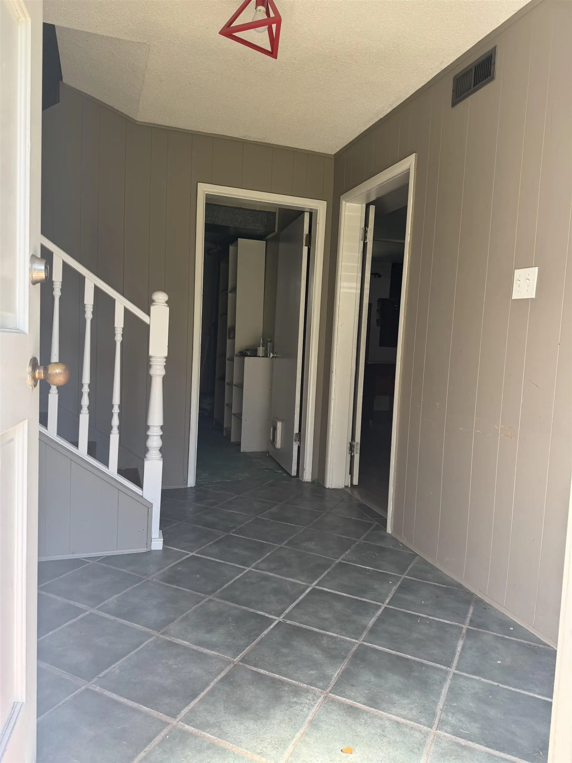 3571 Rosamond Avenue - Image 3