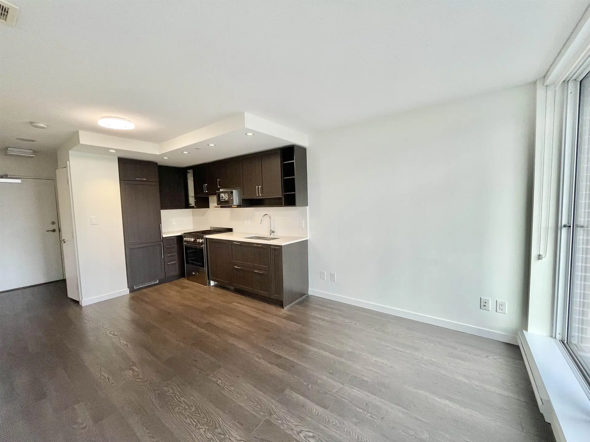 Property at #818 5665 BOUNDARY ROAD, Vancouver, BC