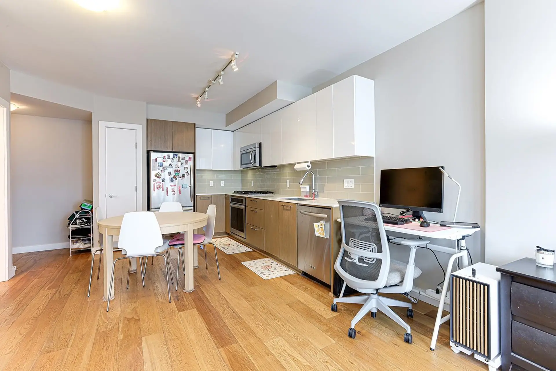 Property at #1001 6951 ELMBRIDGE WAY, Richmond, BC