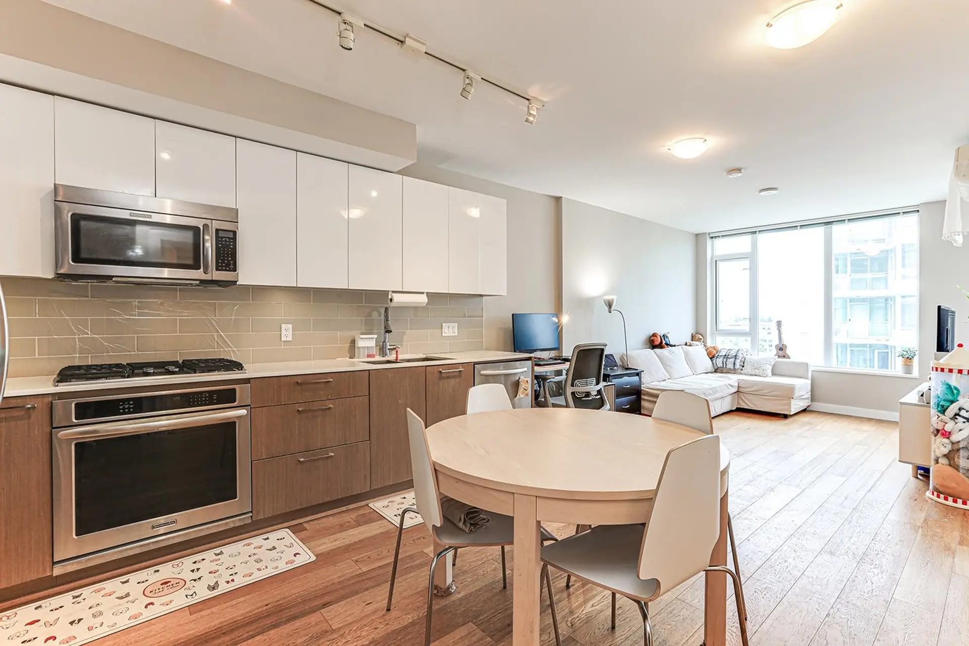 Property at #1001 6951 ELMBRIDGE WAY, Richmond, BC