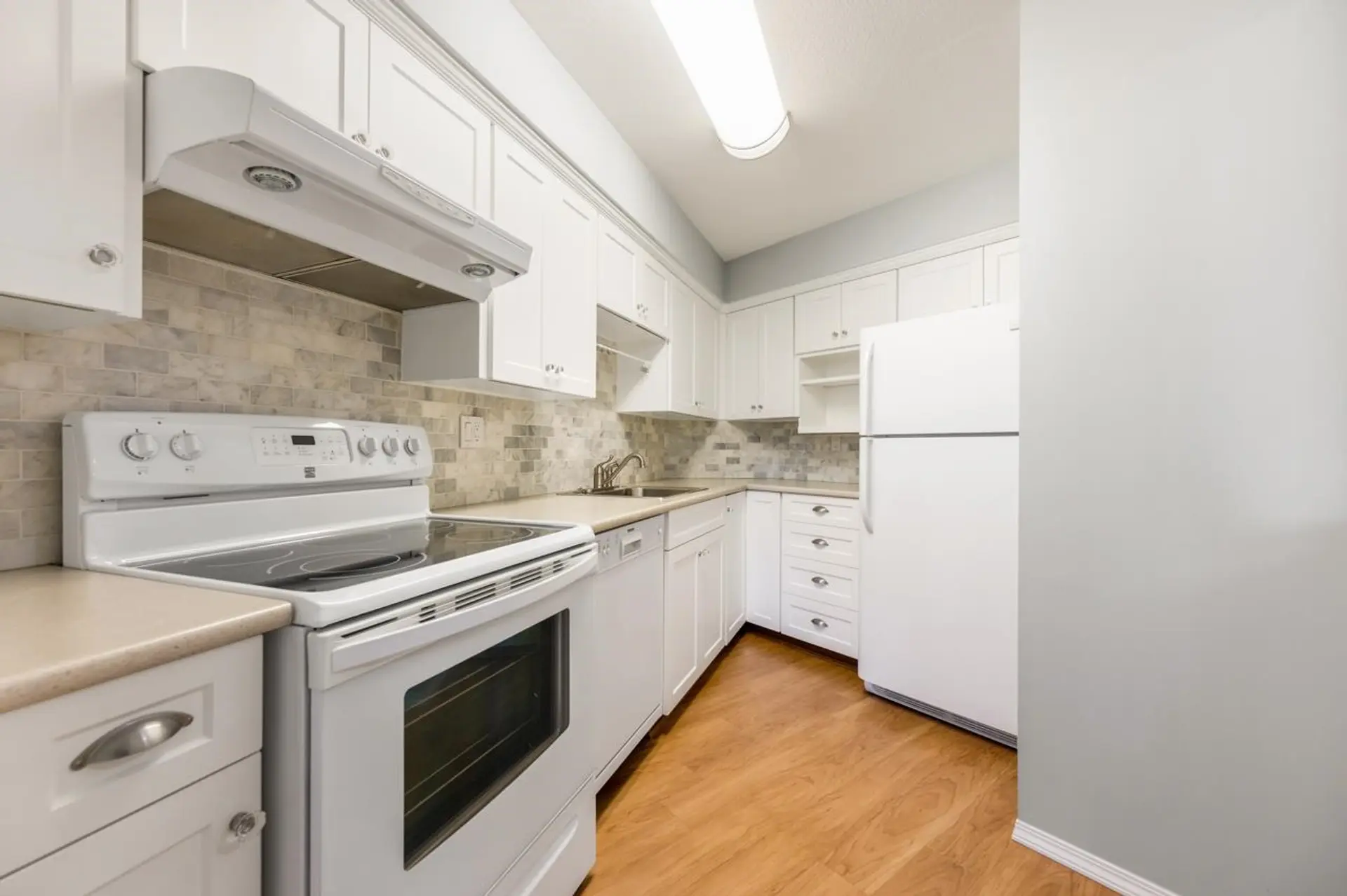 #101 11240 Mellis Drive - Image 3