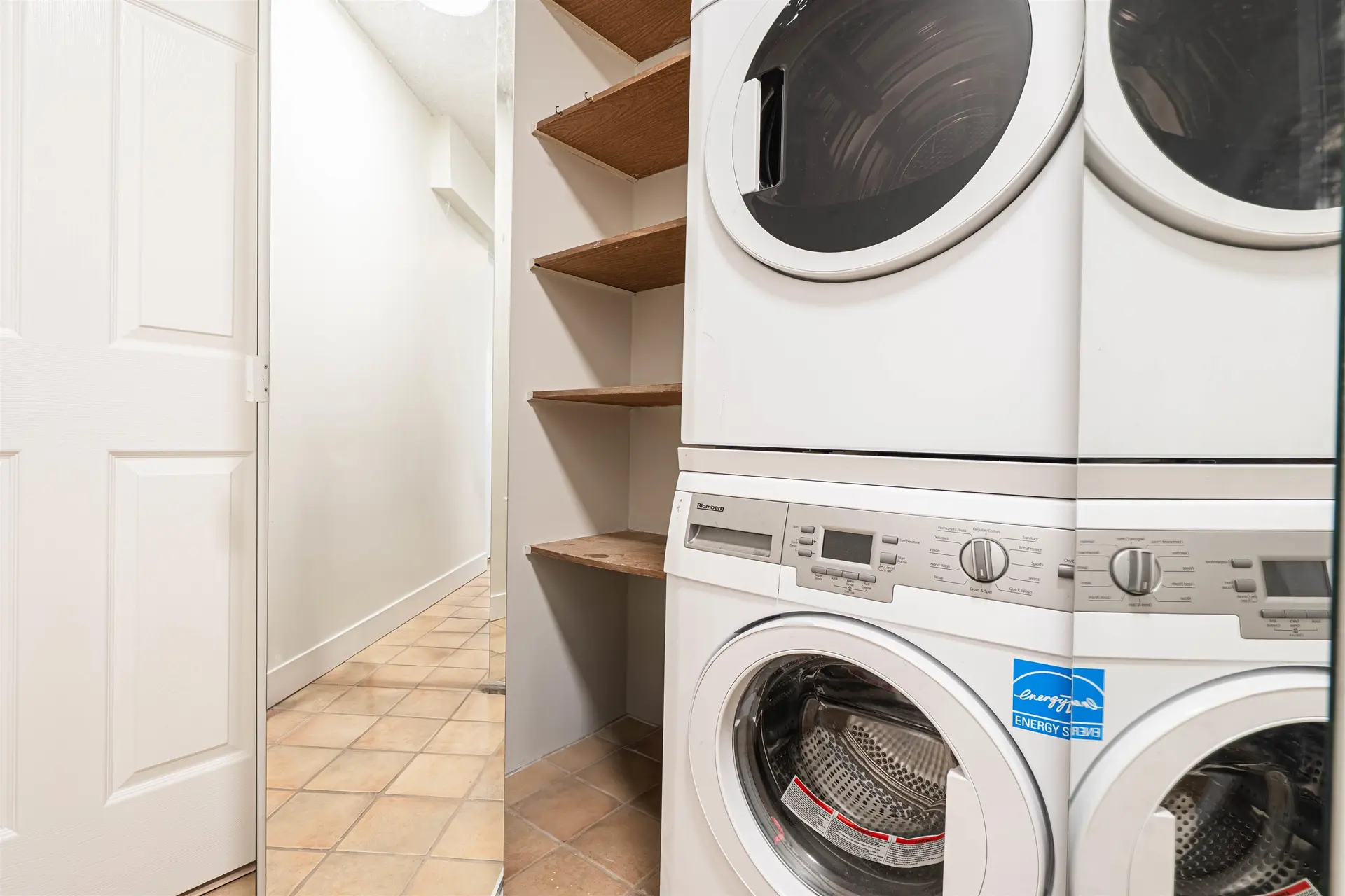 Property at #102 747 17TH STREET, West Vancouver, BC