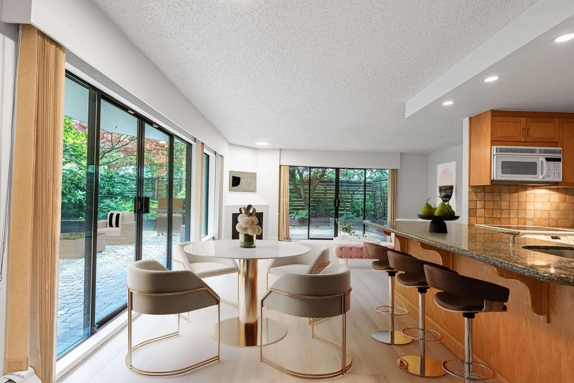 Property at #102 747 17TH STREET, West Vancouver, BC