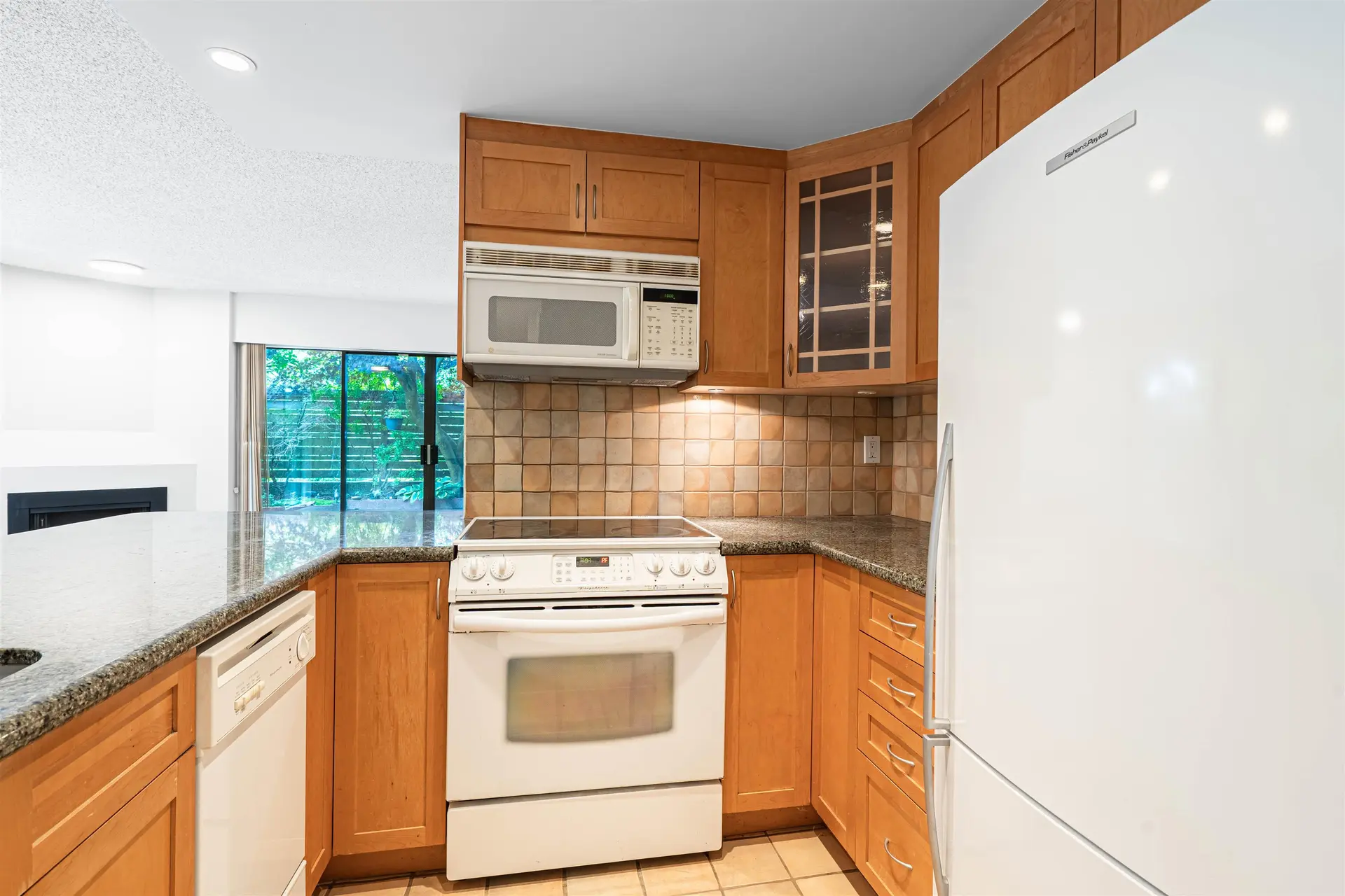 Property at #102 747 17TH STREET, West Vancouver, BC