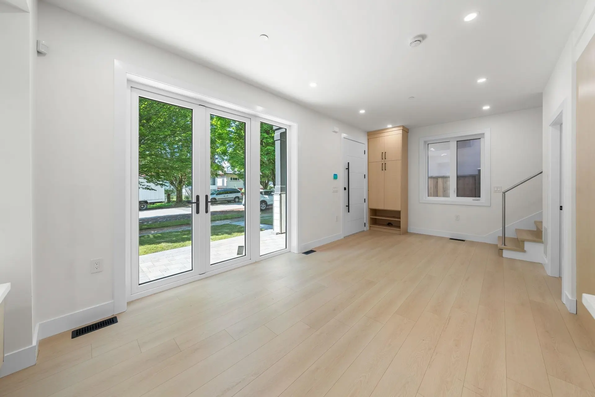#1 3425 Archimedes Street - Image 3