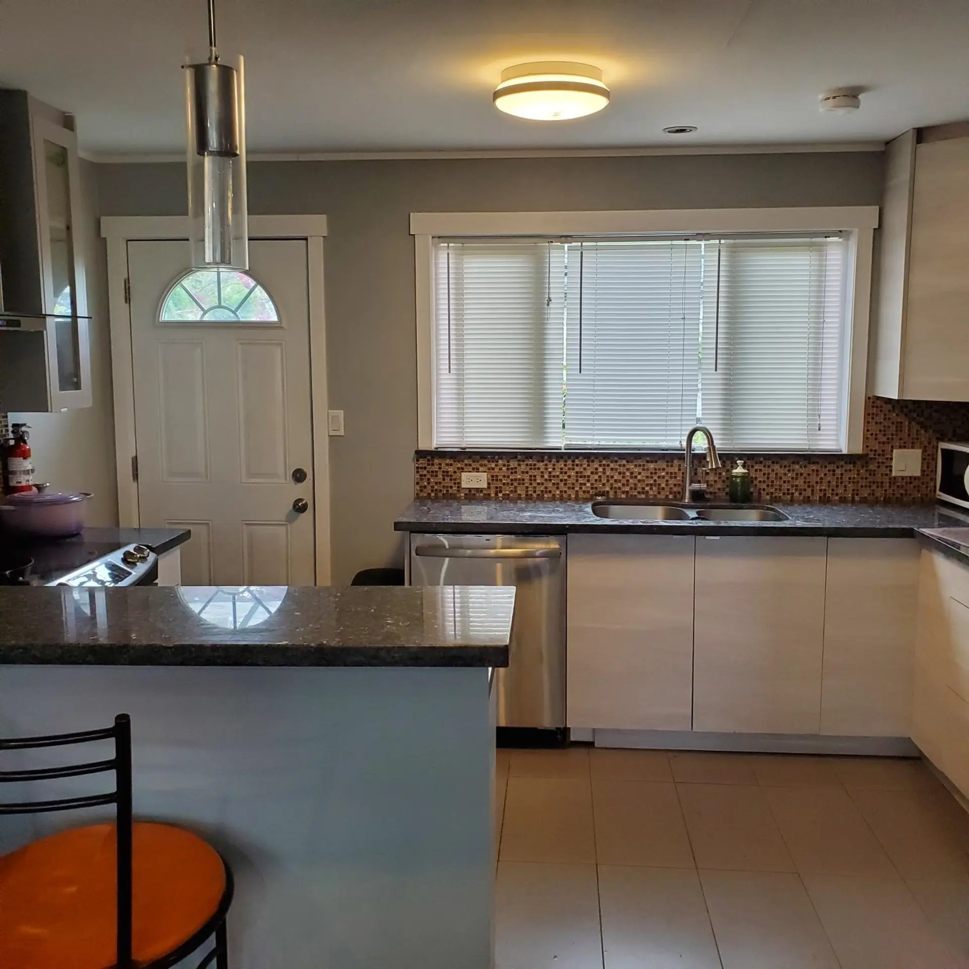 532 E 5th Street - Image 9