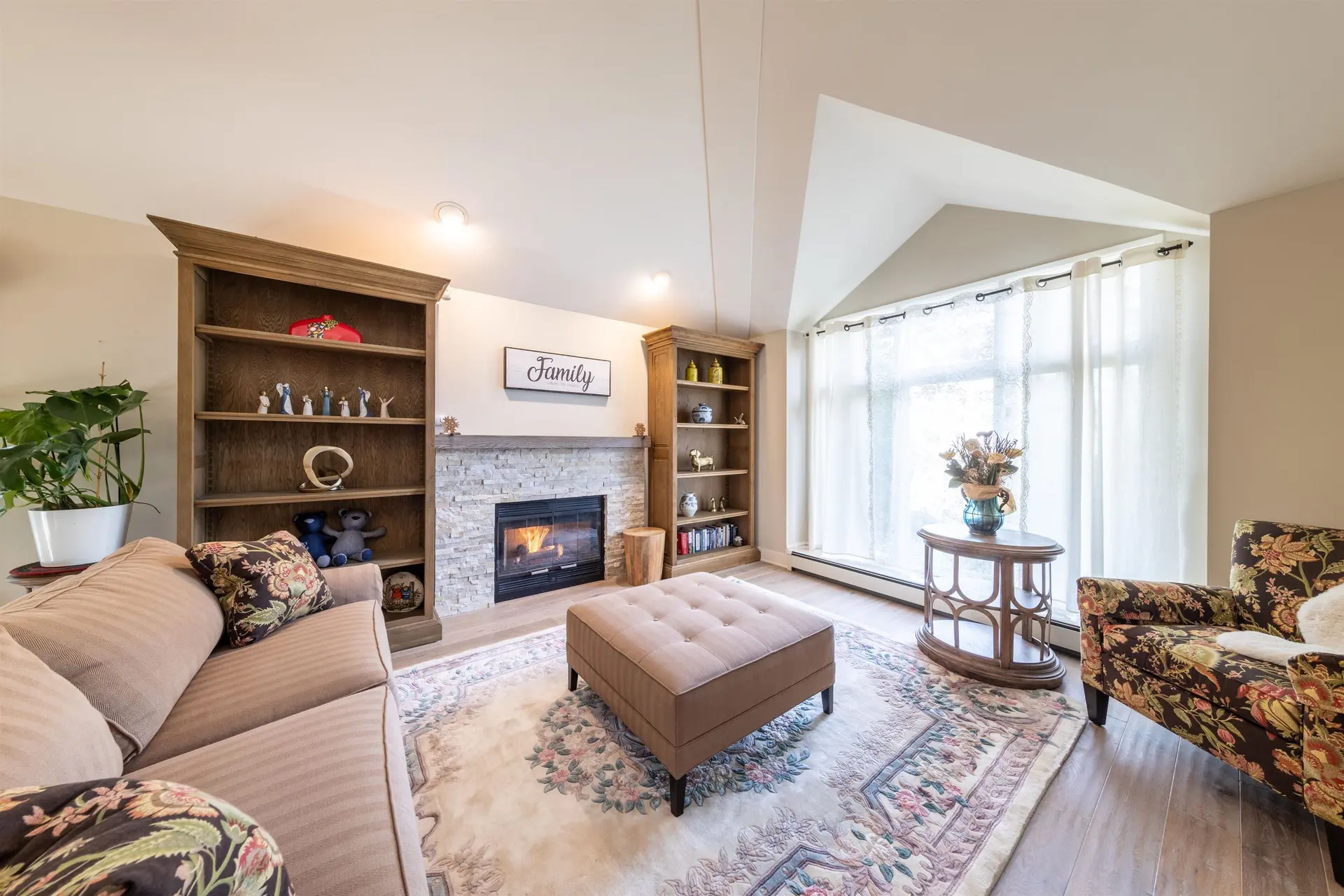 12576 18 Avenue - Image 5