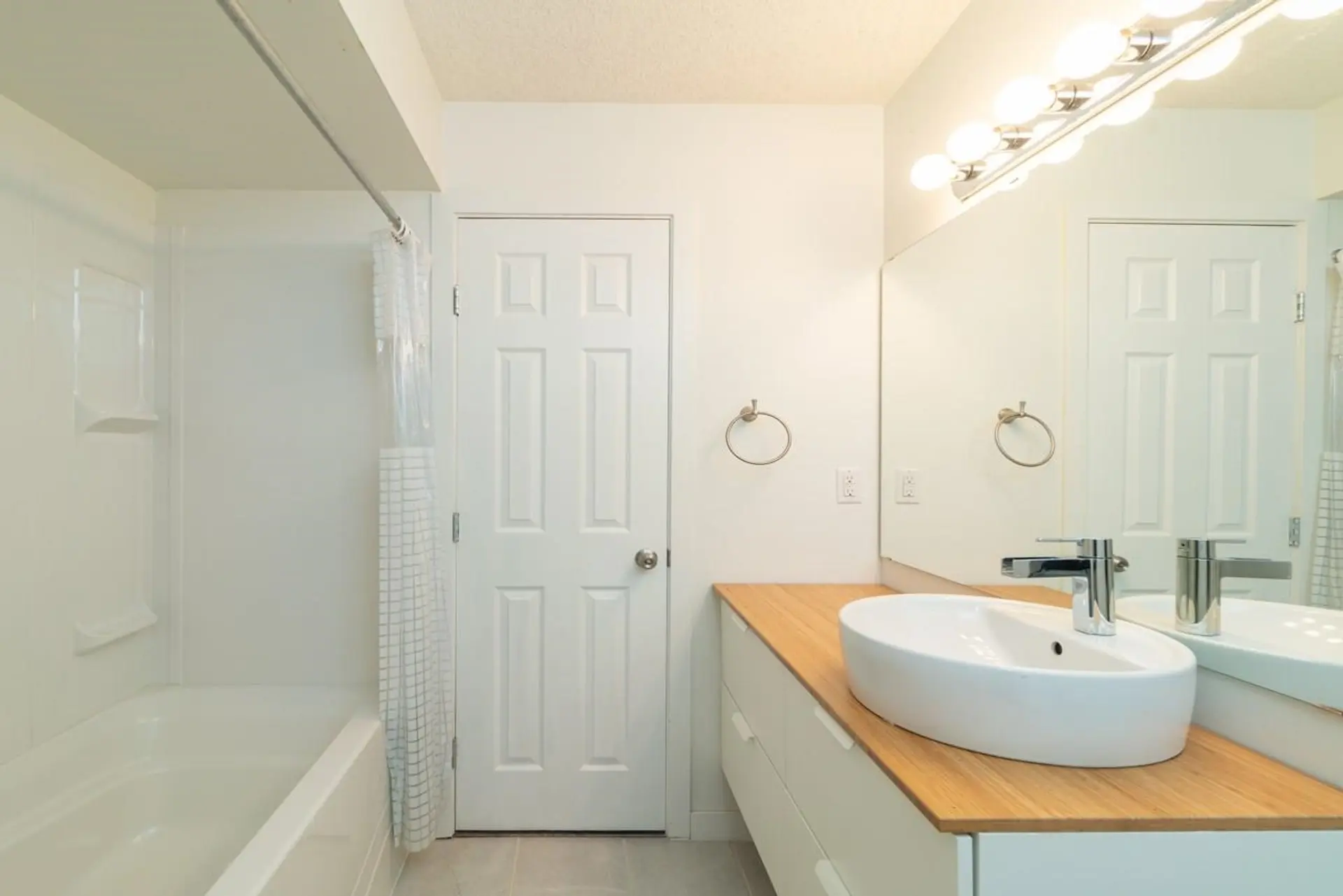 15592 100 Avenue - Image 9