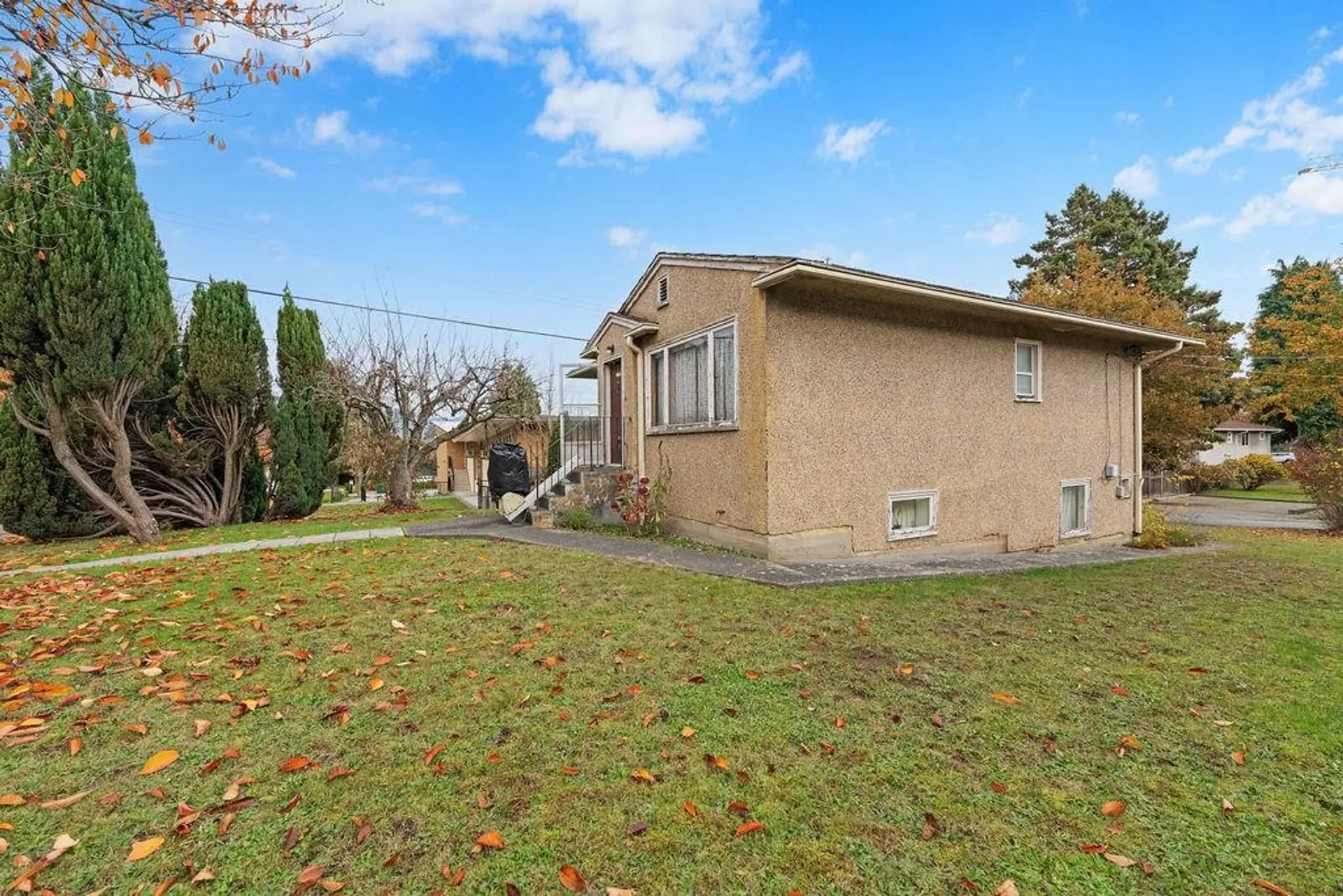 4868 Commercial Street - Image 4