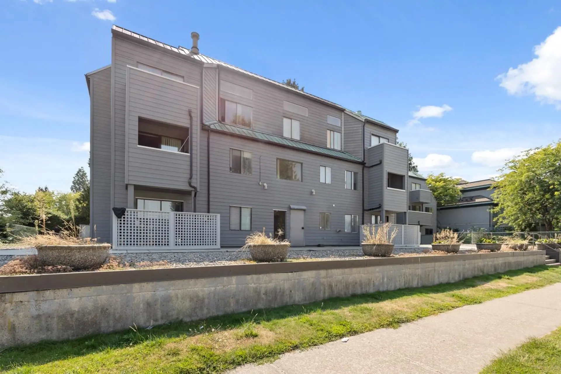 #110 1948 Coquitlam Avenue - Image 4