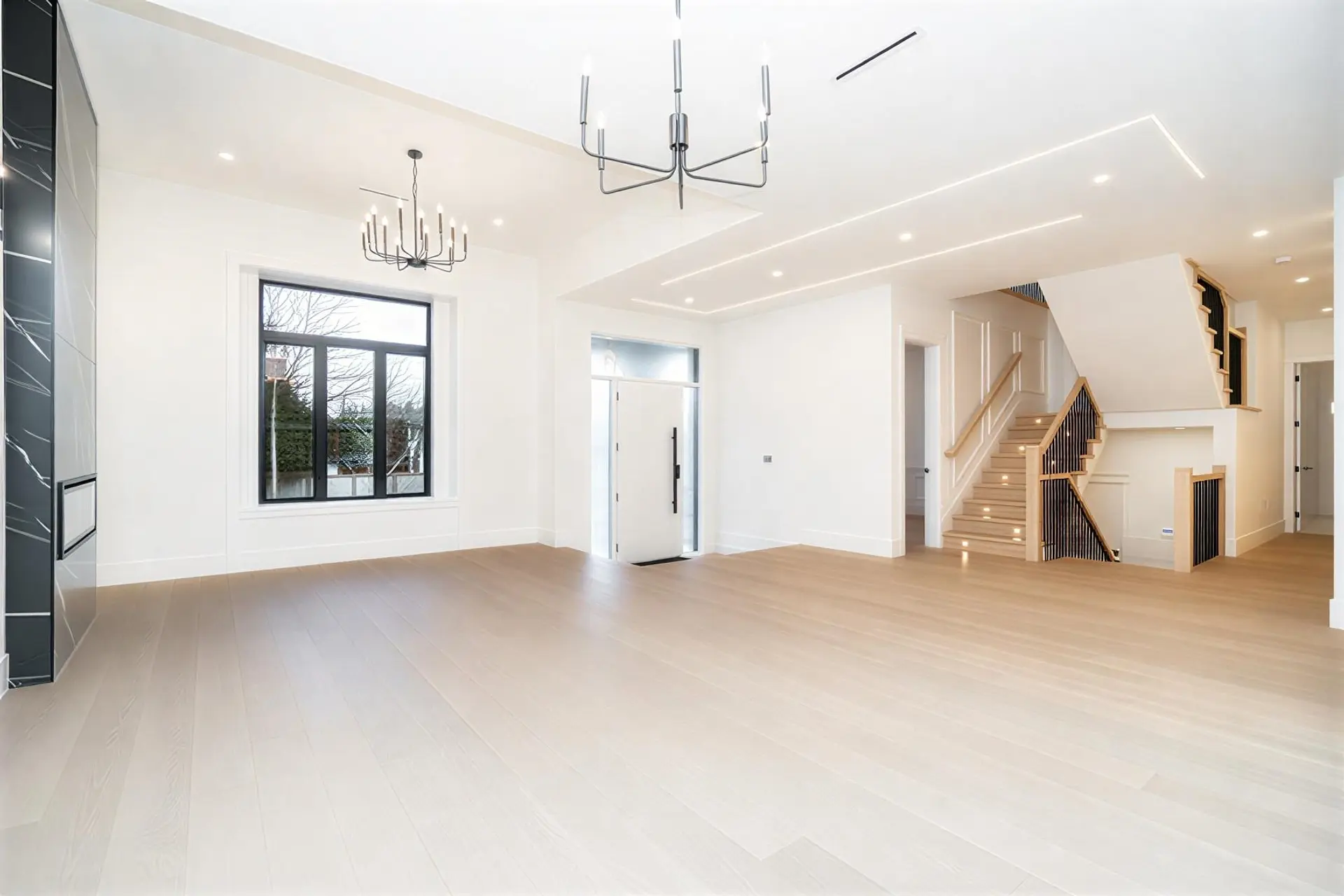 19730 33a Avenue - Image 2