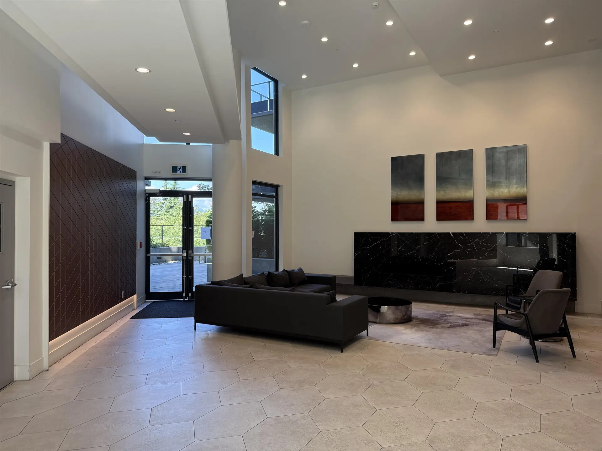 #609 8850 University Crescent - Image 4